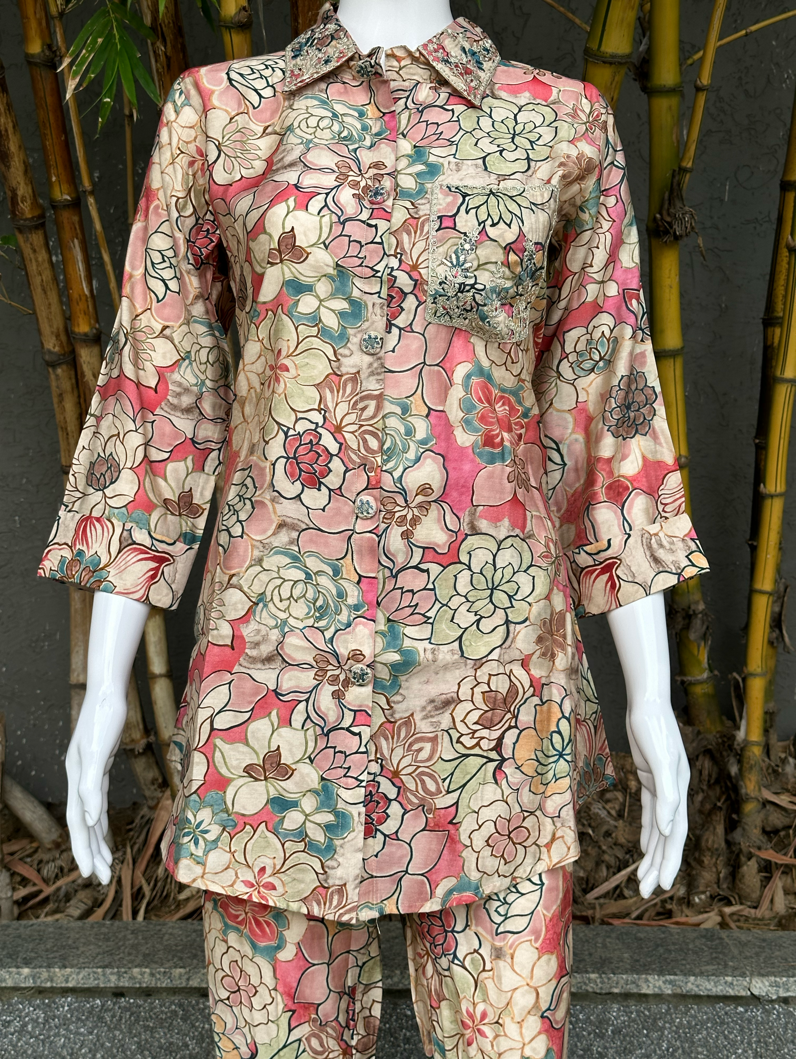 Image of Muslin Collar & Pocket Embroidery Coords
