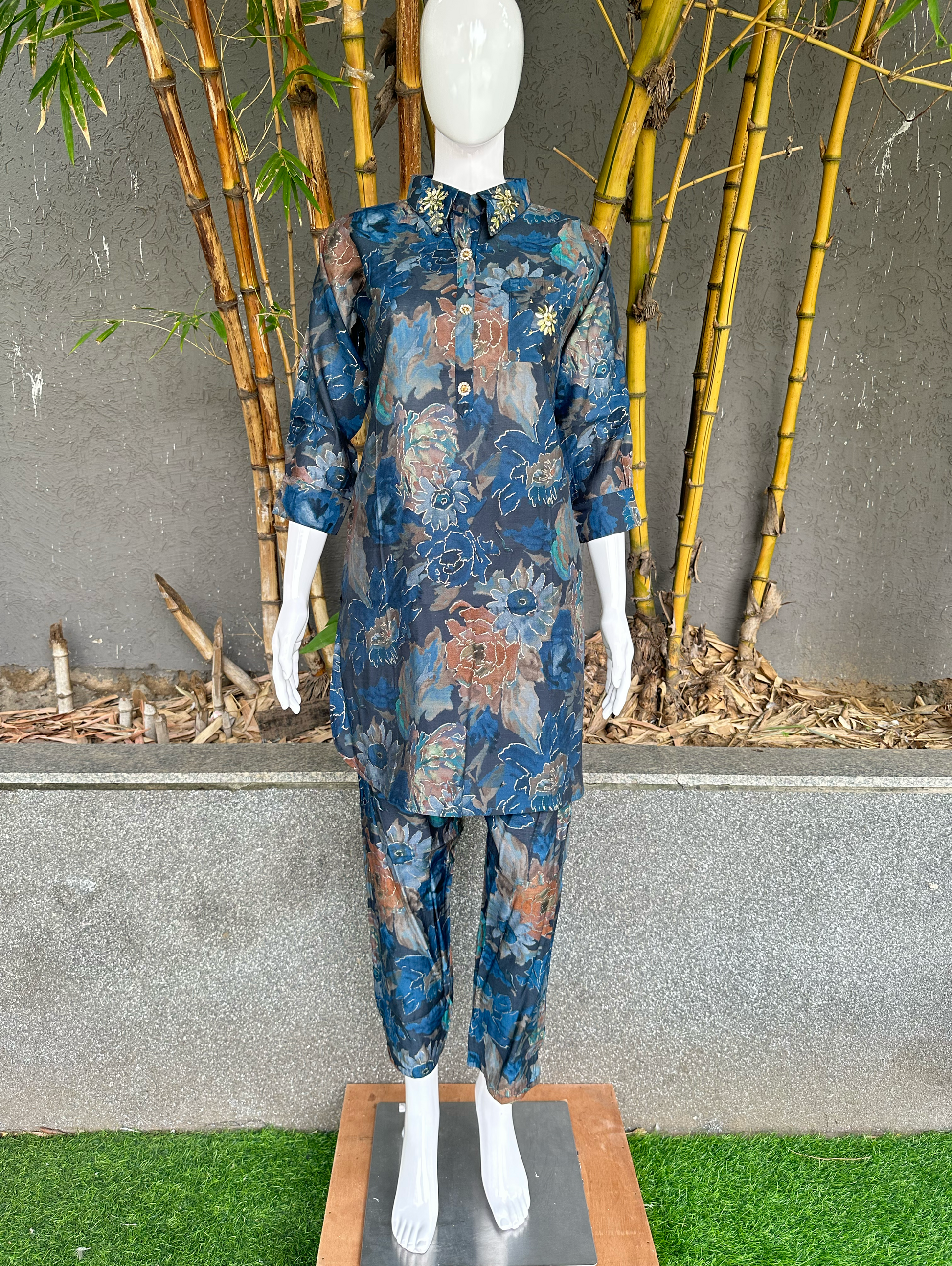 Muslin with Collar and Pocket Embroidery Coords