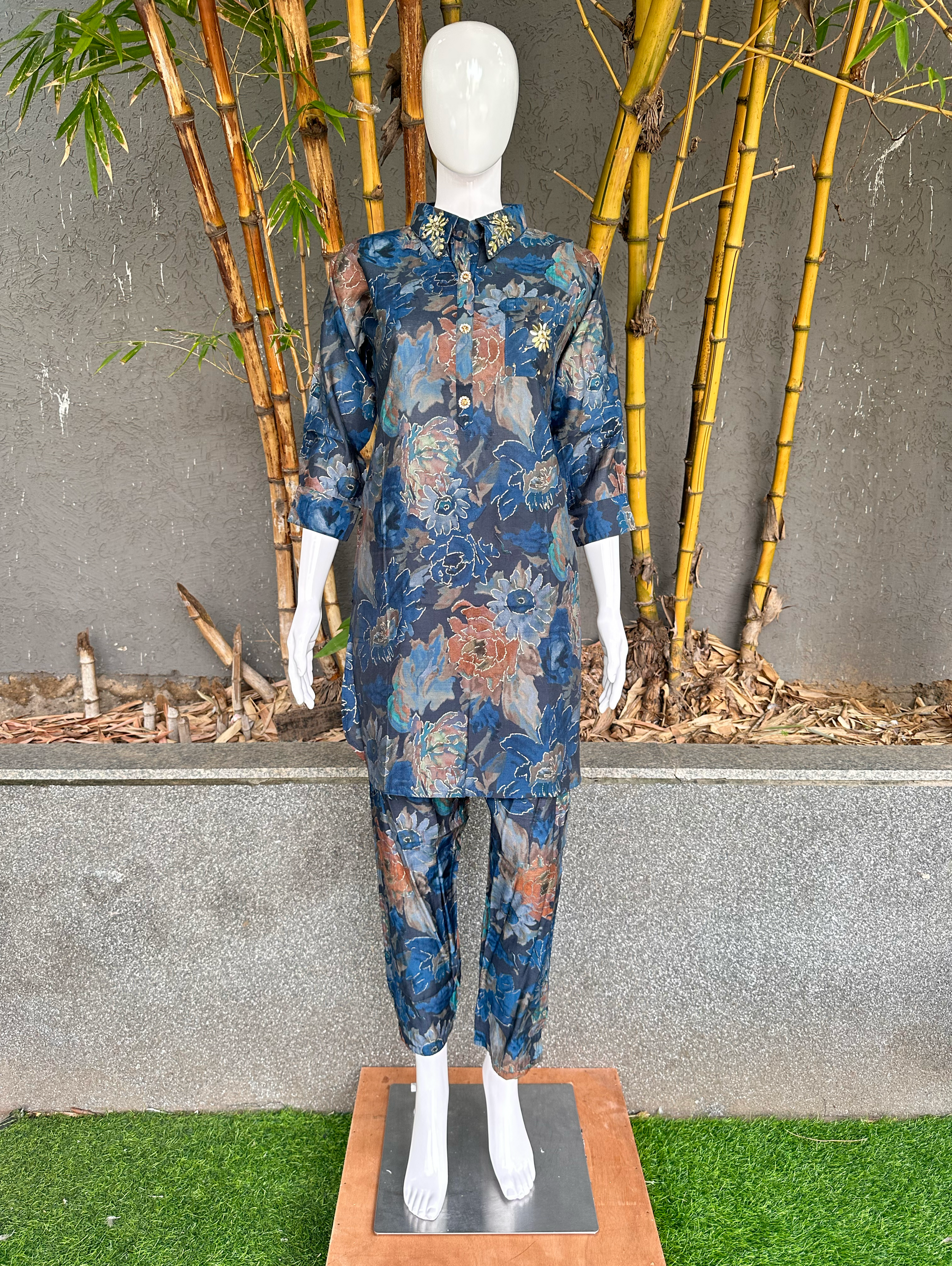 Muslin with Collar and Pocket Embroidery Coords