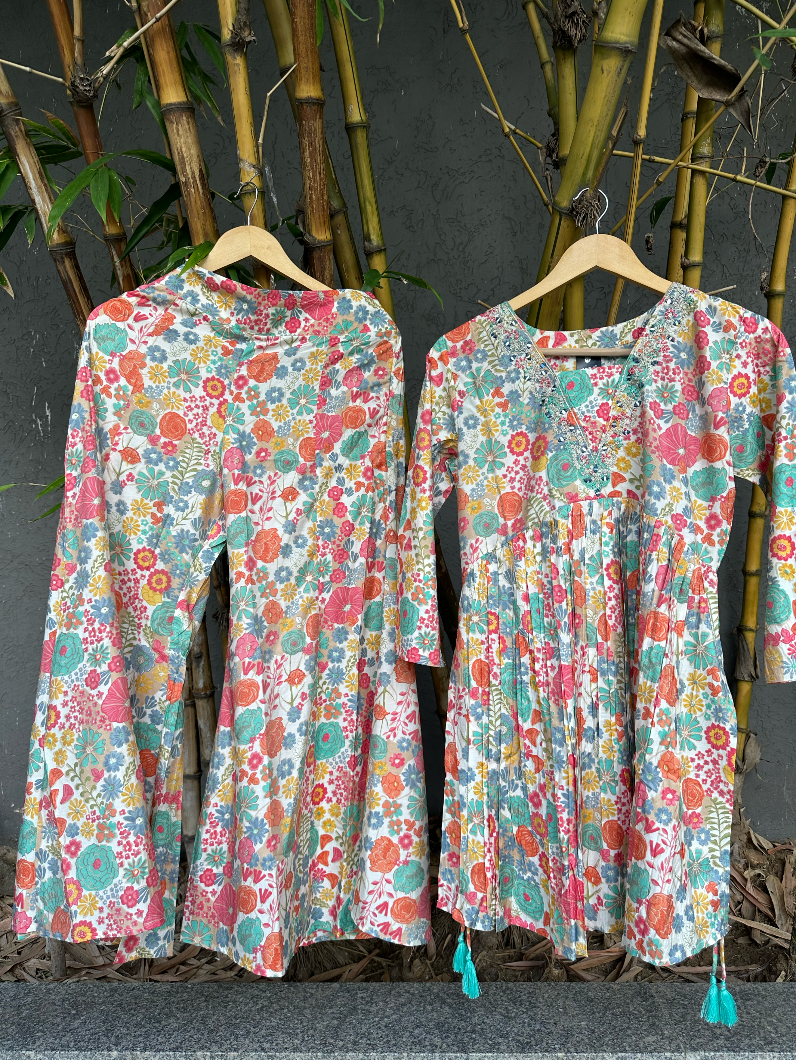 Image of Muslin Flower Print V Neck Mirror coords
