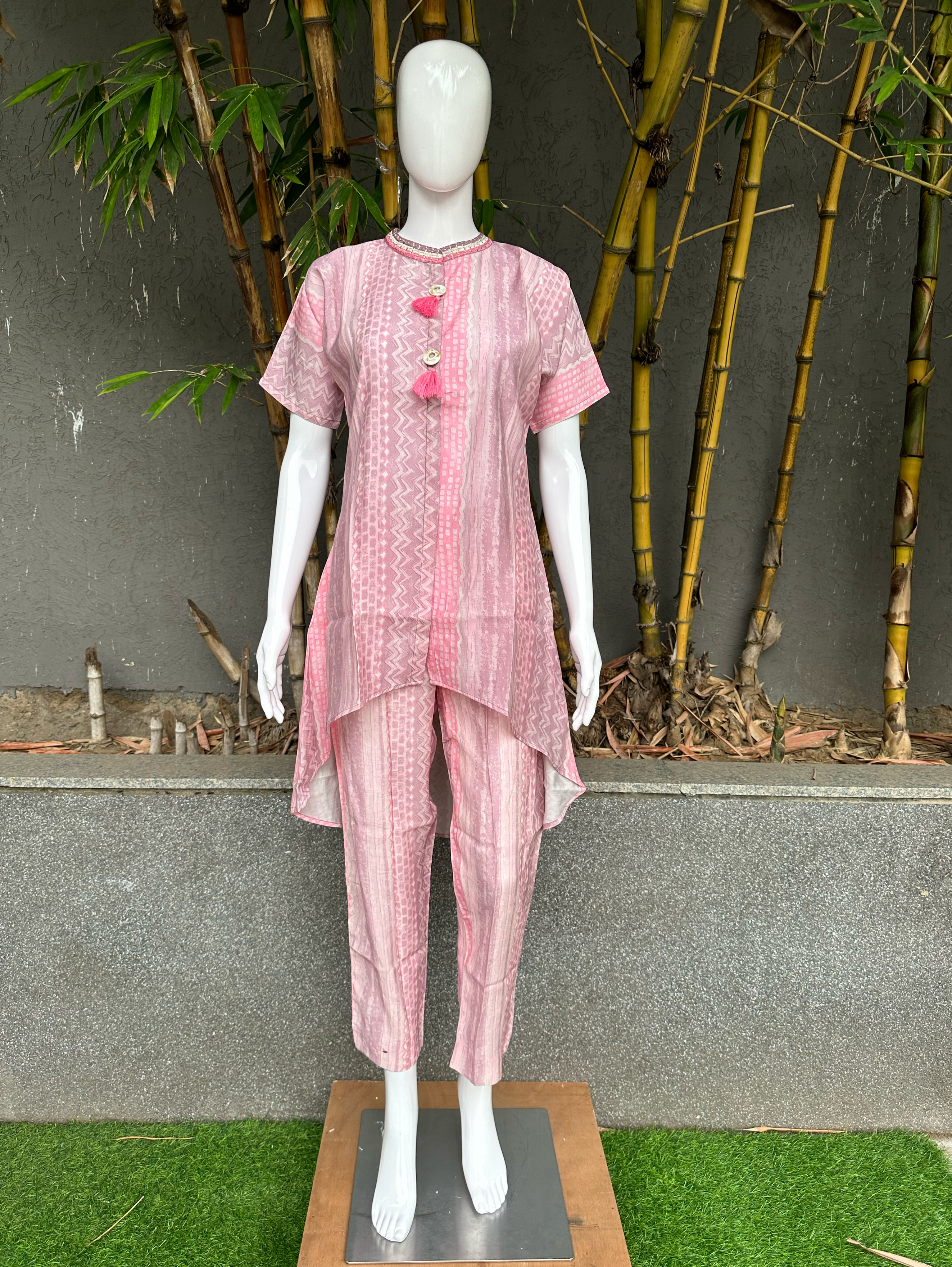 Image of Muslin Collar Embroidery Coords