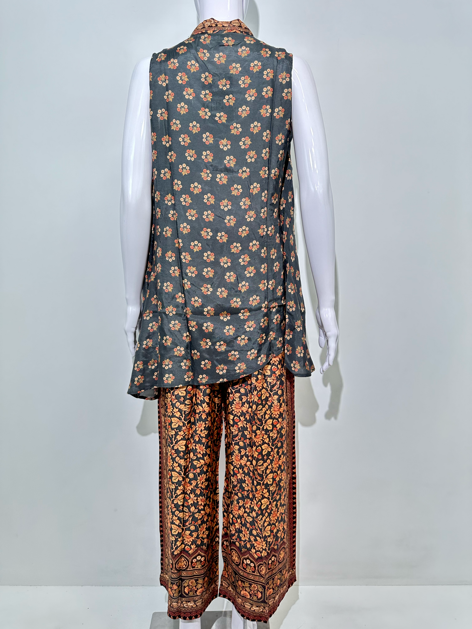 Muslin Print with Thread Sequence work - Attached Jacket