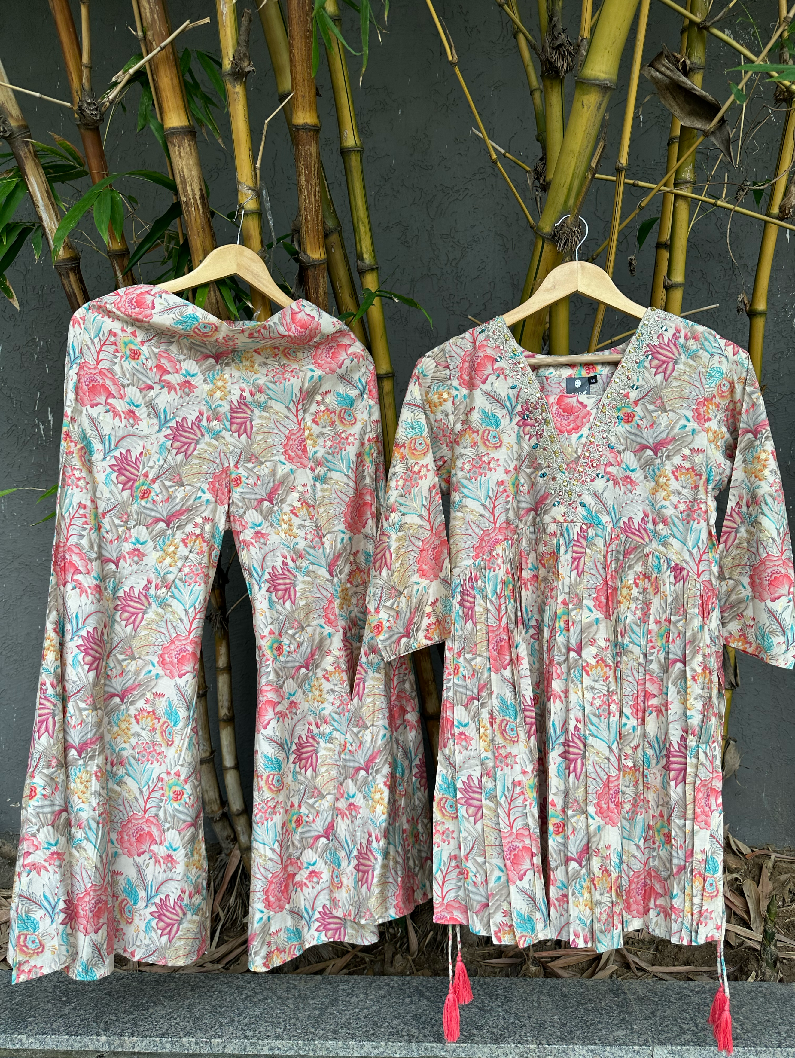 Image of Muslin Flower Print V Neck Mirror coords