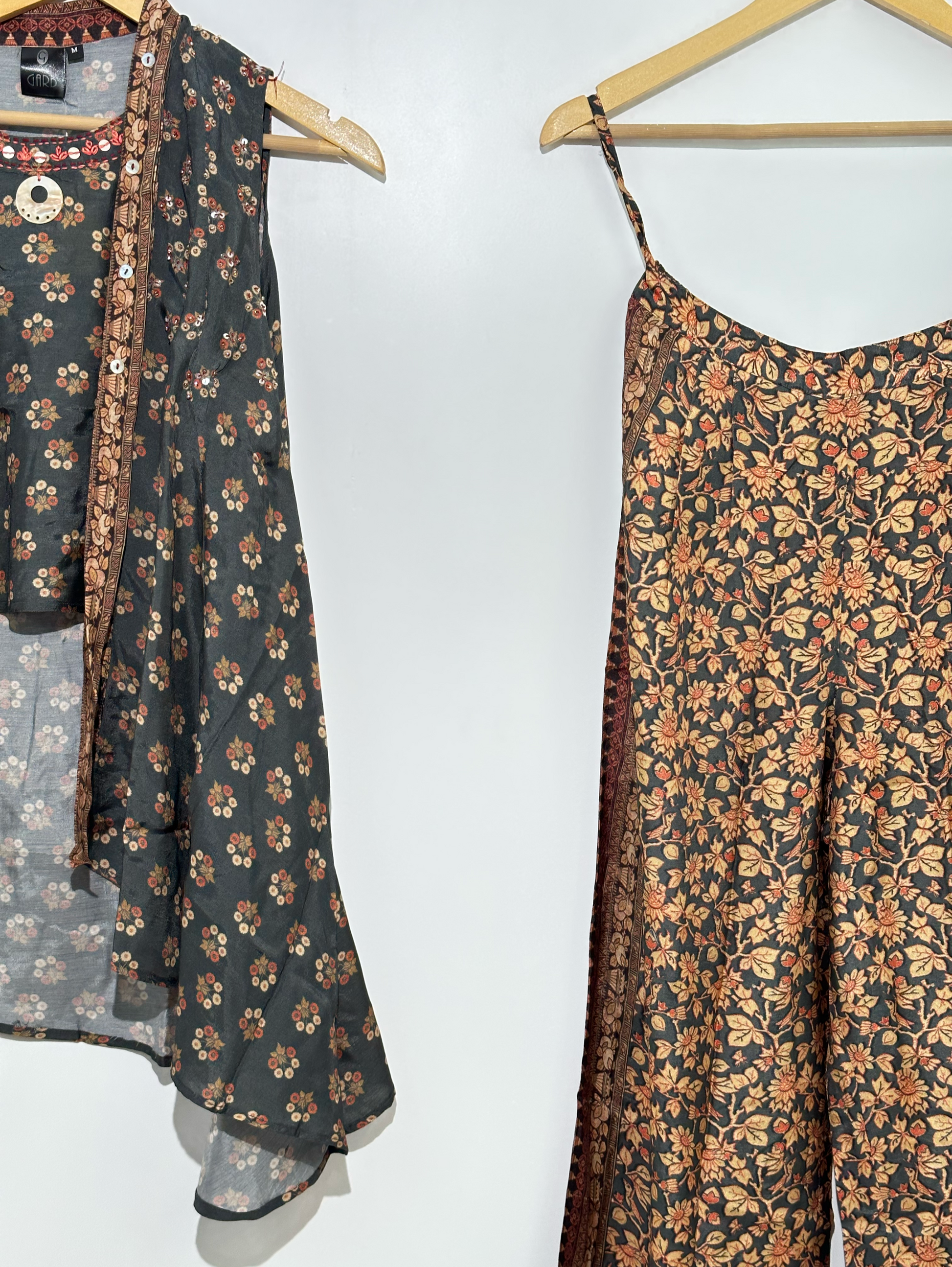 Muslin Print with Thread Sequence work - Attached Jacket