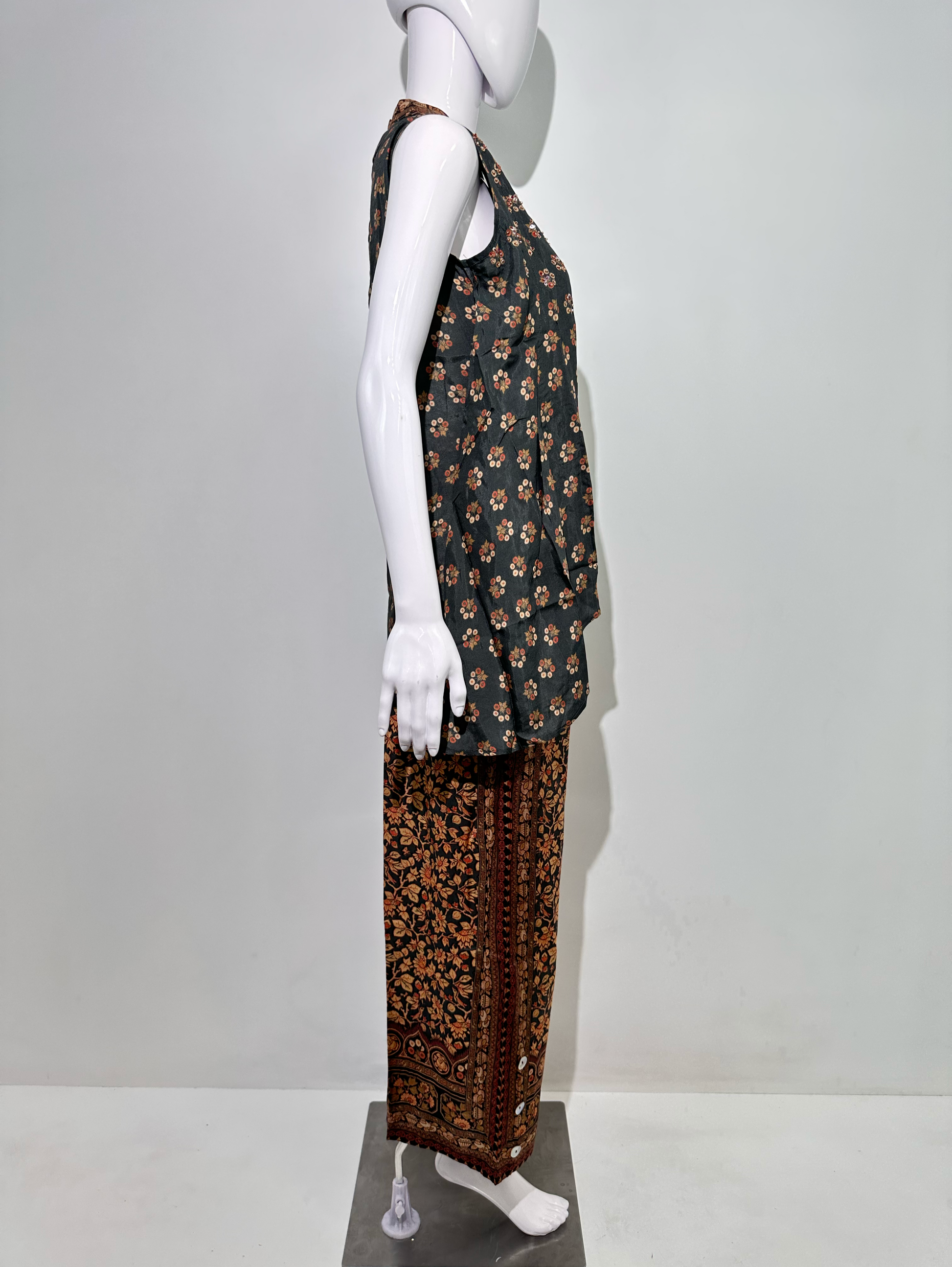 Muslin Print with Thread Sequence work - Attached Jacket