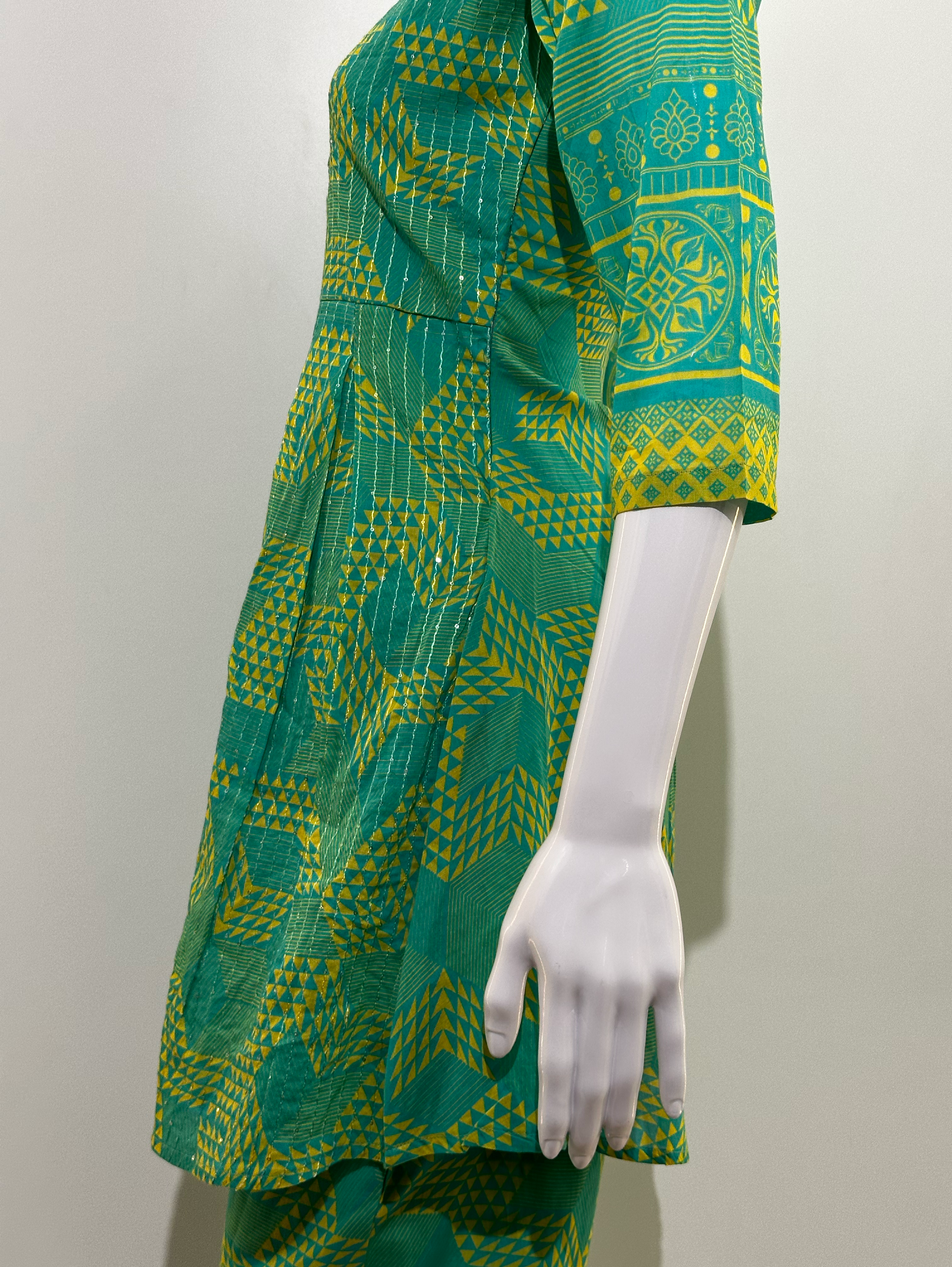 Image of Green Pattern Embroidery Coord Set