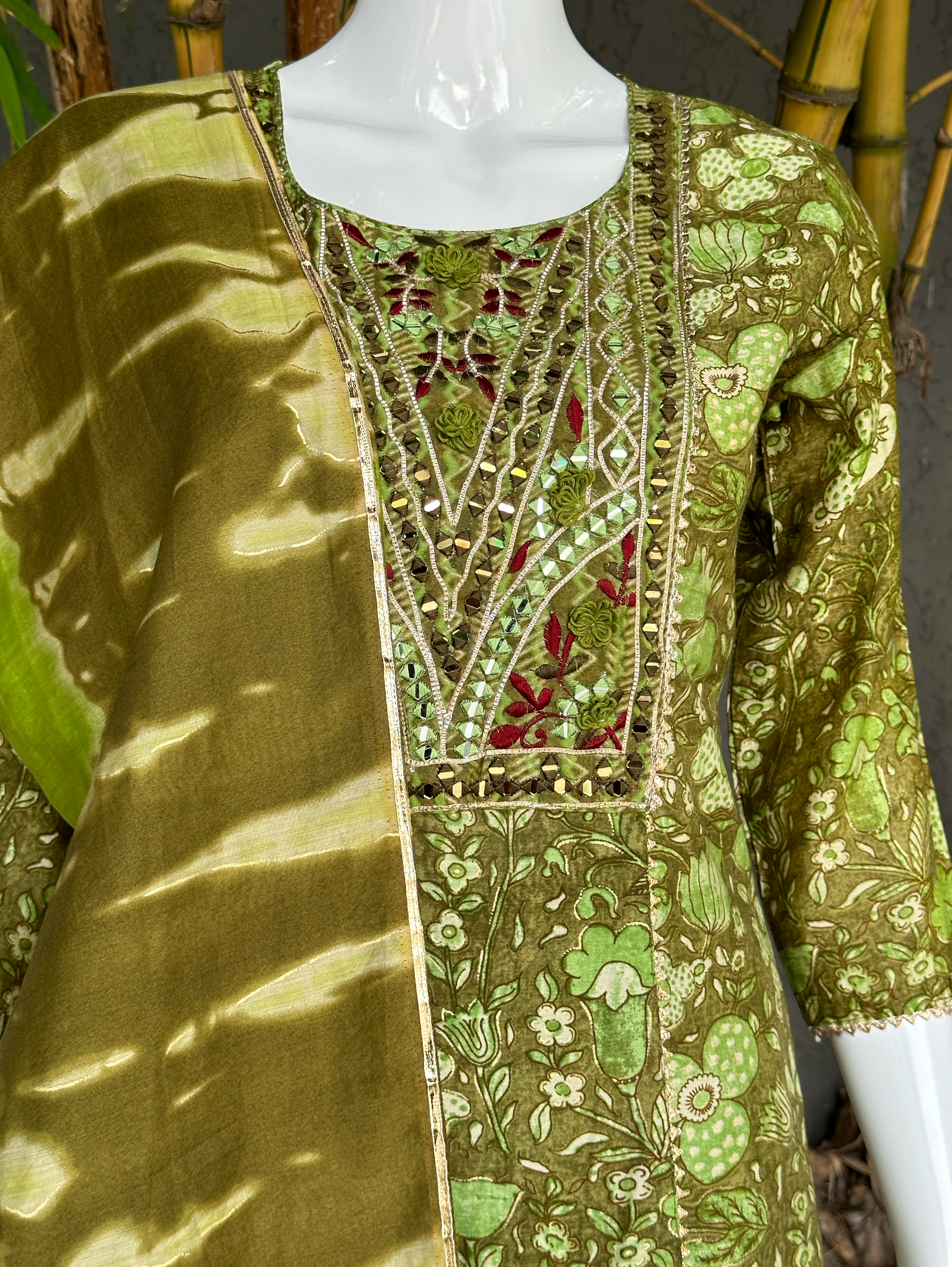 Image of Muslin 3 Piece Embroidery kurti Set