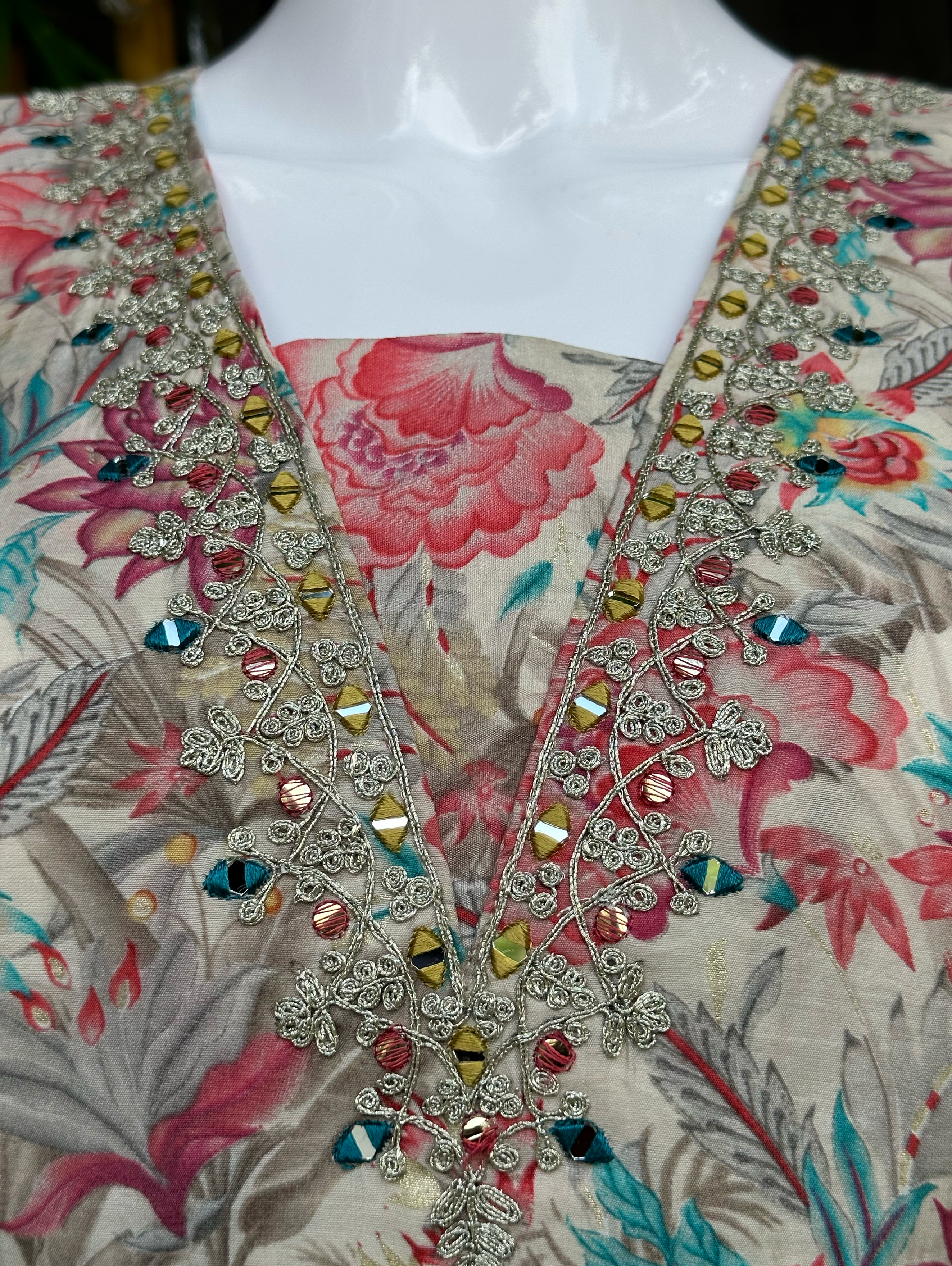 Image of Muslin Flower Print V Neck Mirror coords