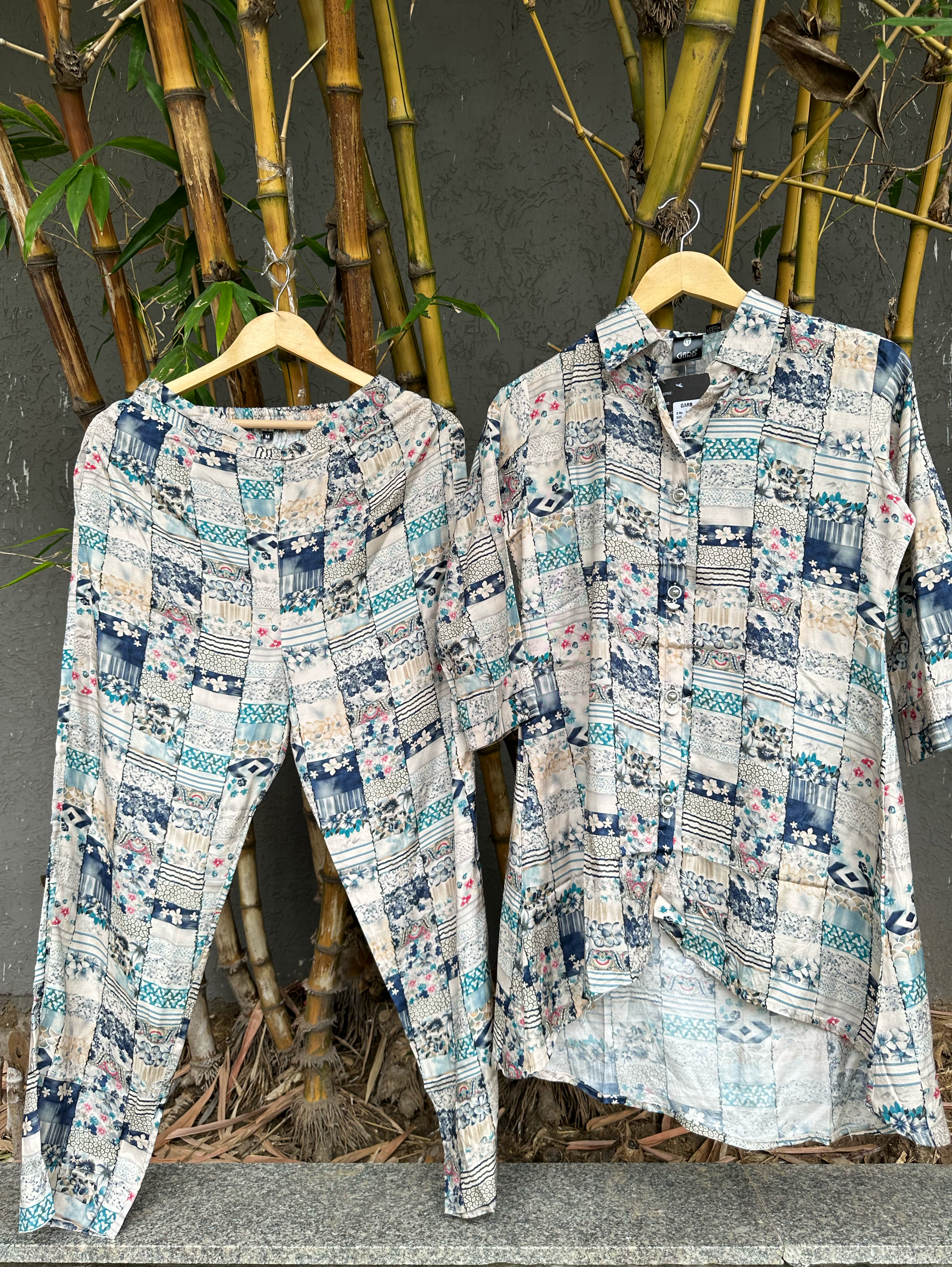 Image of Muslin Coords with Stand Patti Accessories work