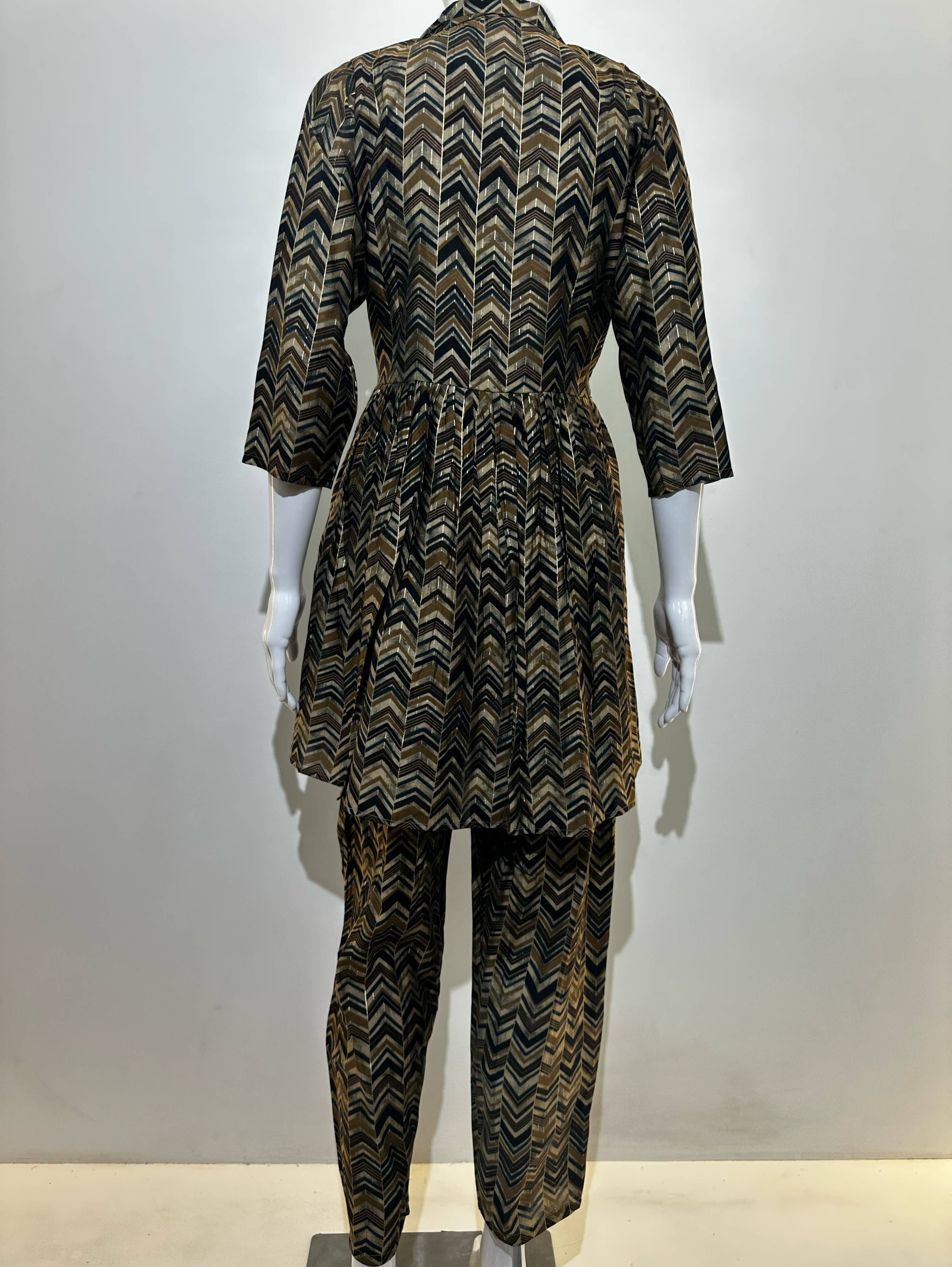 Image of Muslin Pattern Work Coord Set - 2 piece