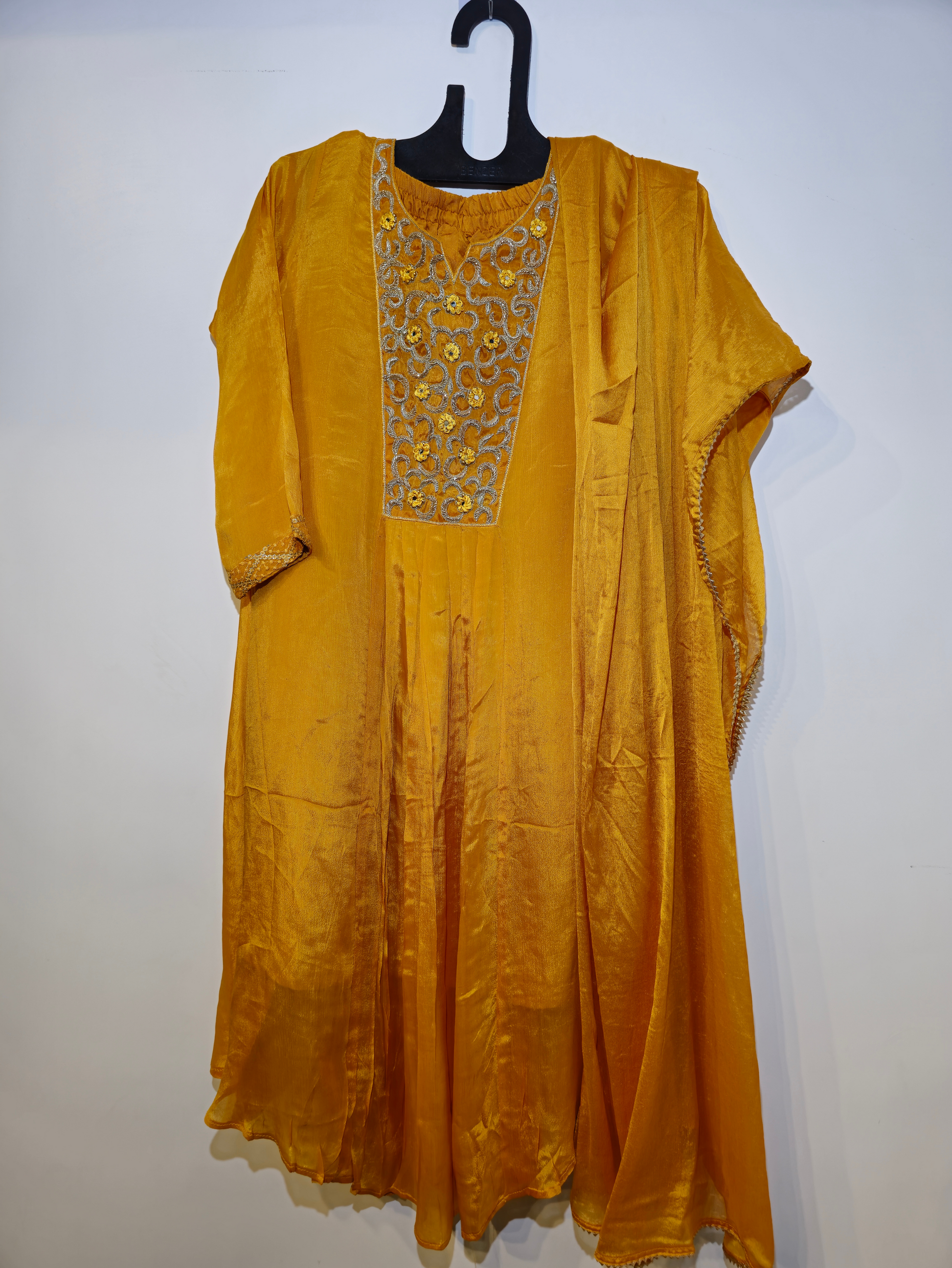 Chinnon Traditional 3 Piece