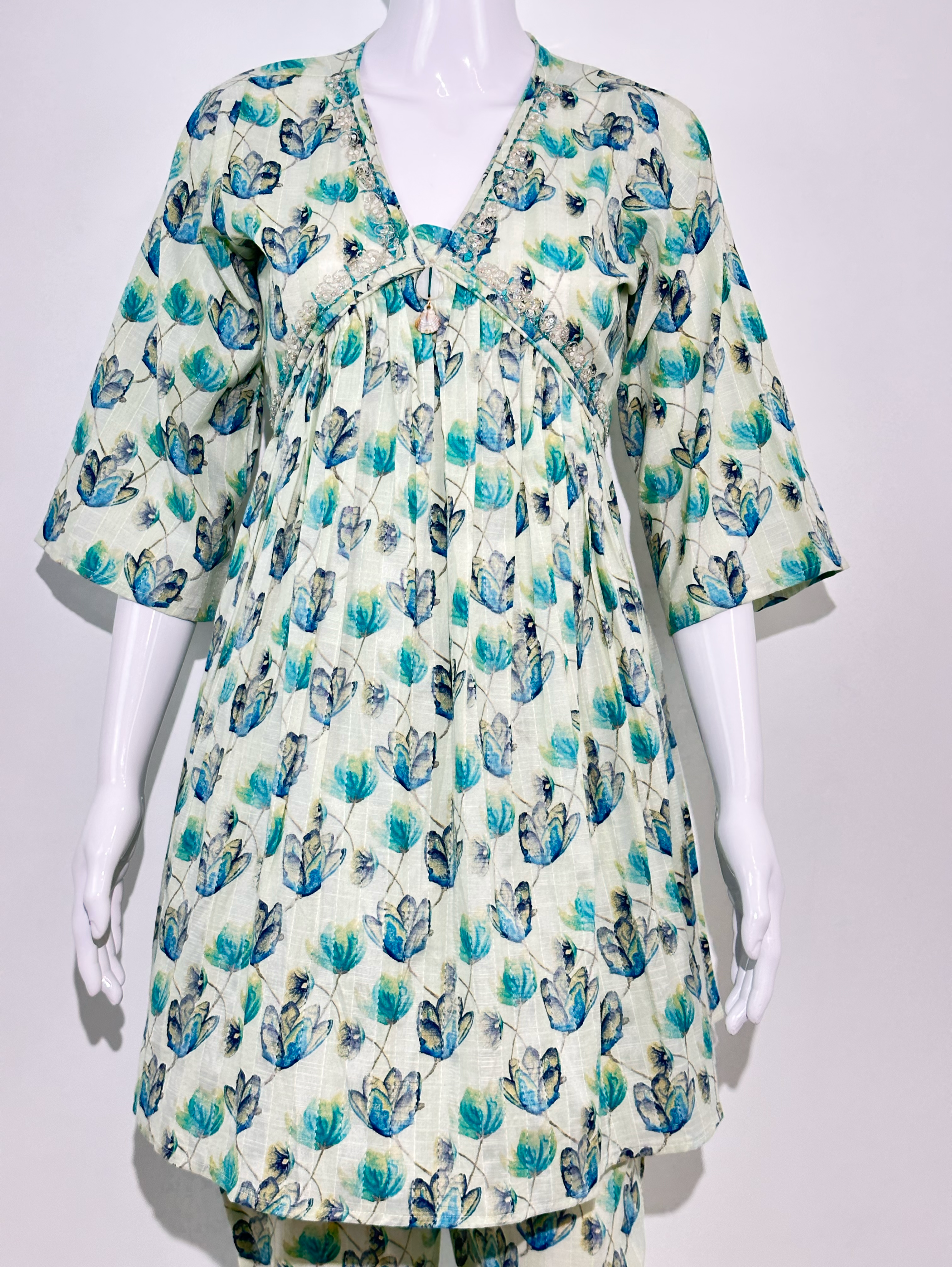 Image of Alia Cut Coord Set with Neck work