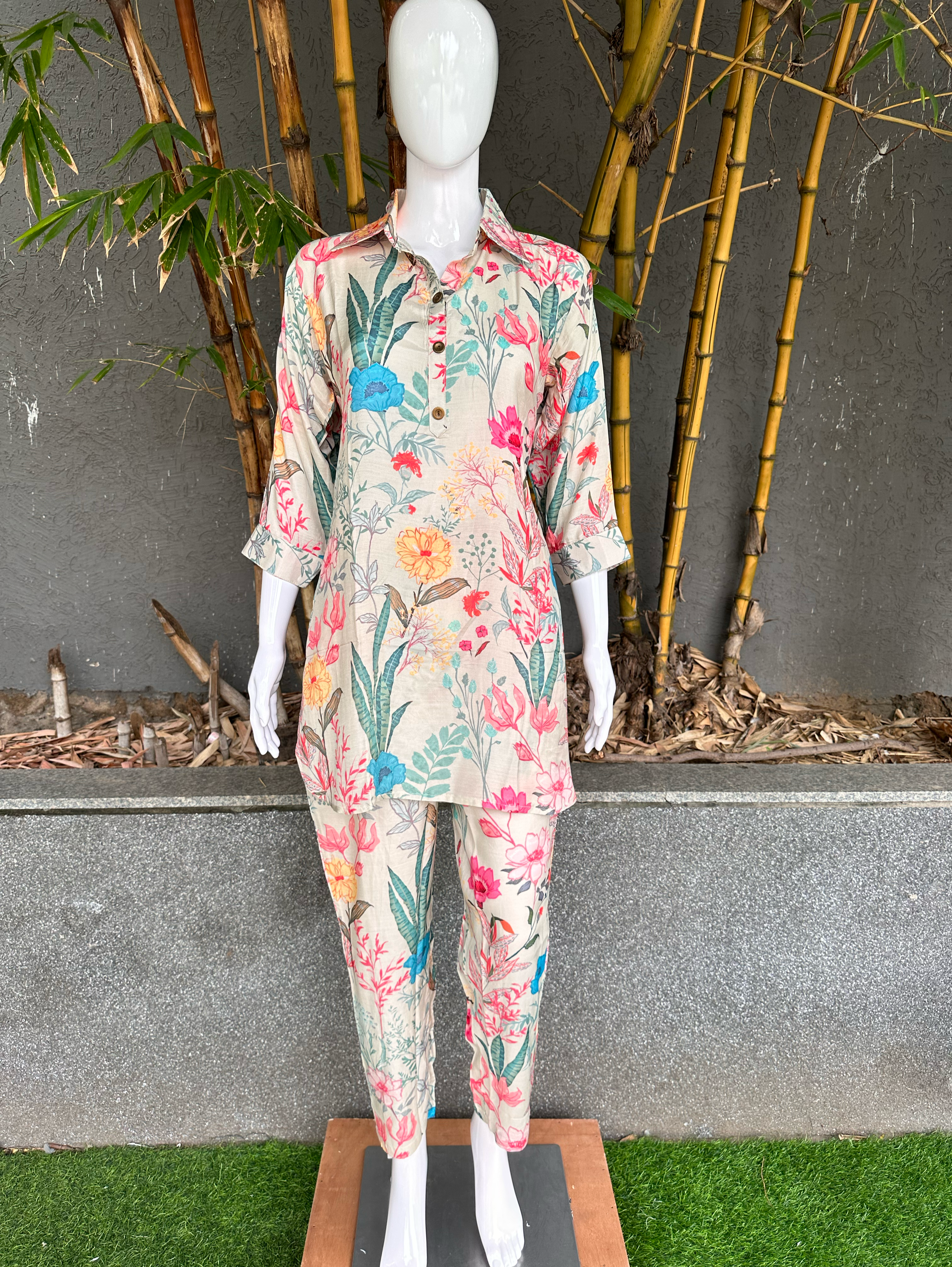 Image of Muslin Flower Print Coord Set with Hand work