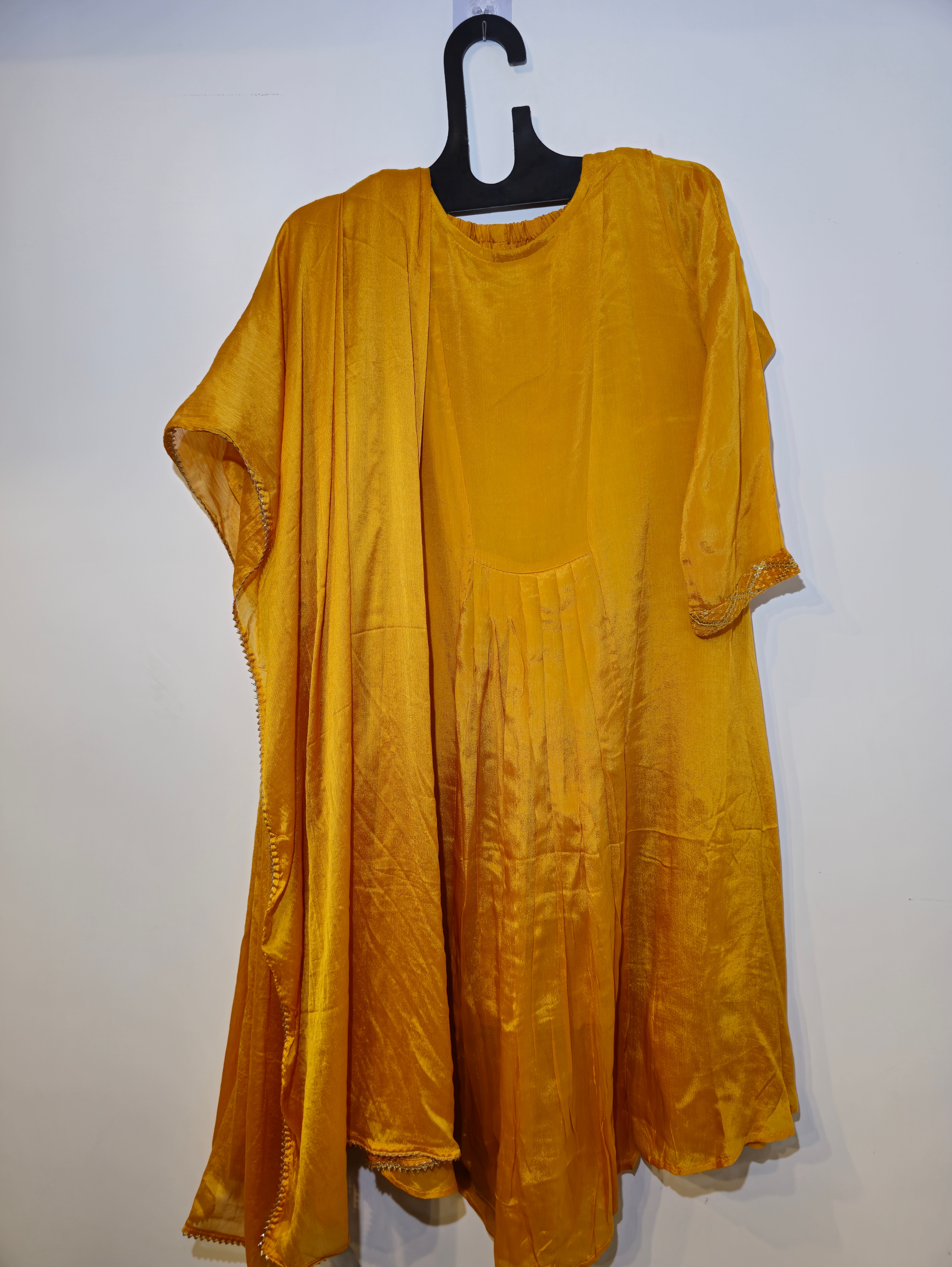 Image of Chinnon Traditional 3 Piece