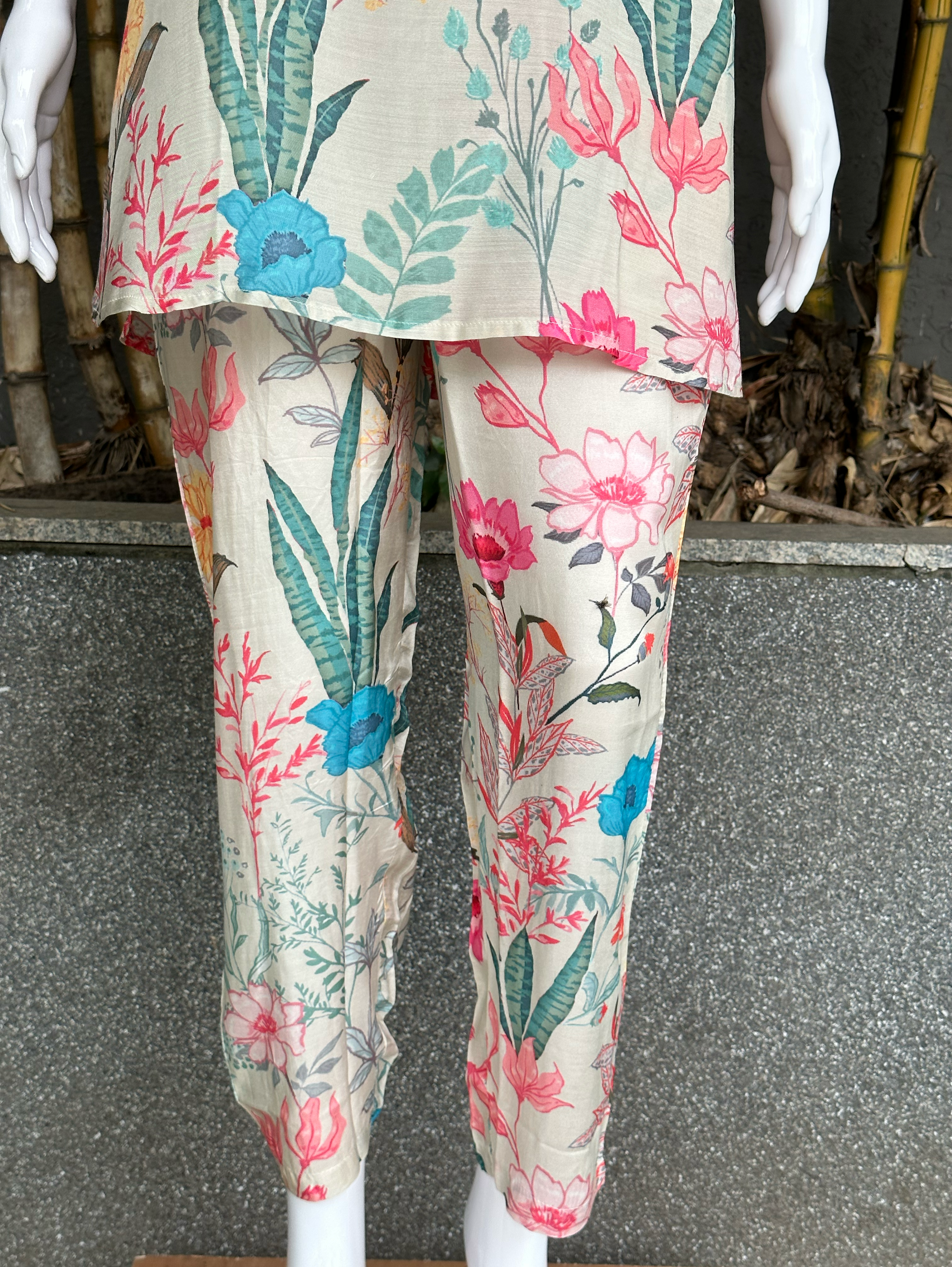 Image of Muslin Flower Print Coord Set with Hand work