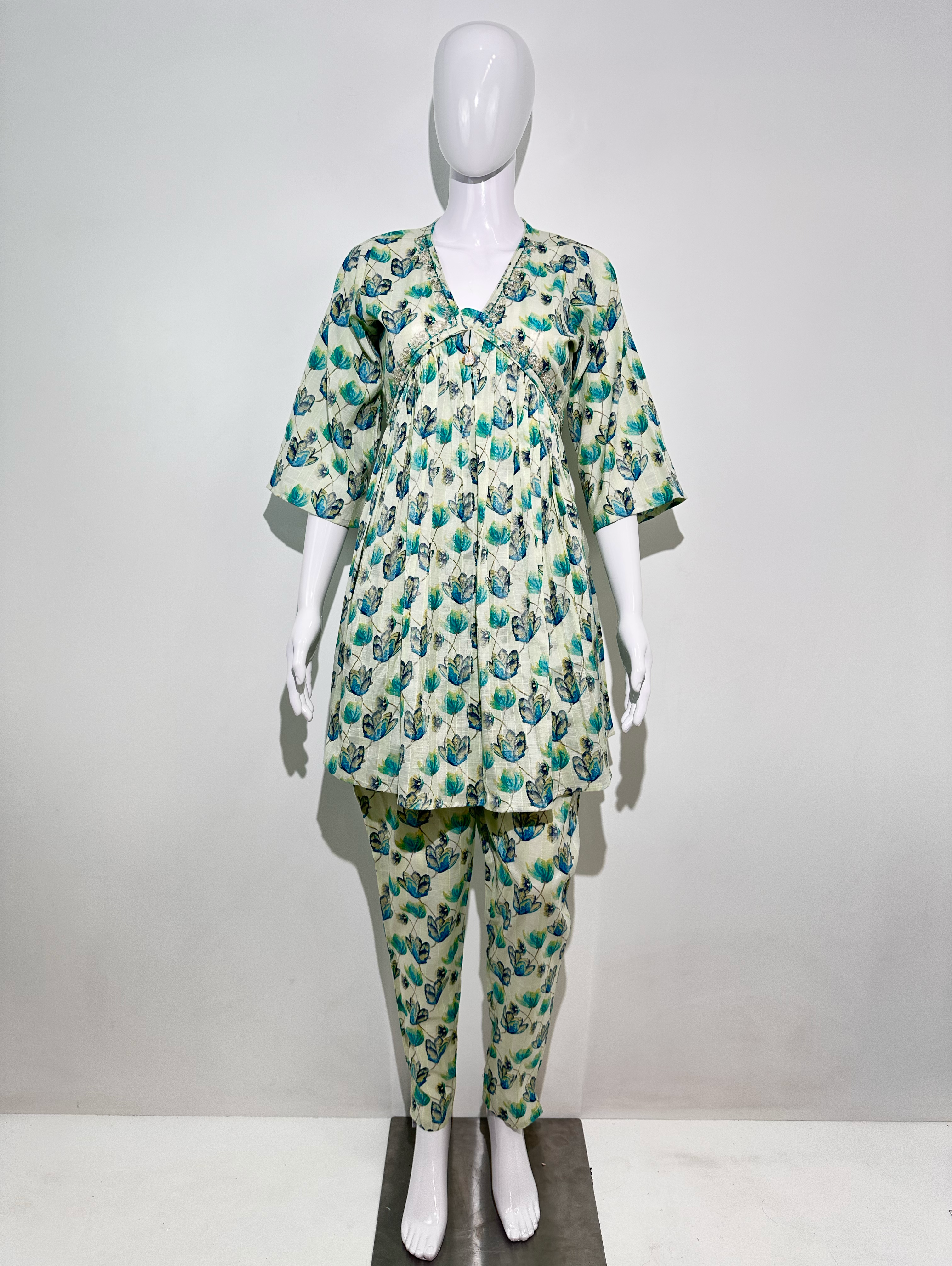 Image of Alia Cut Coord Set with Neck work