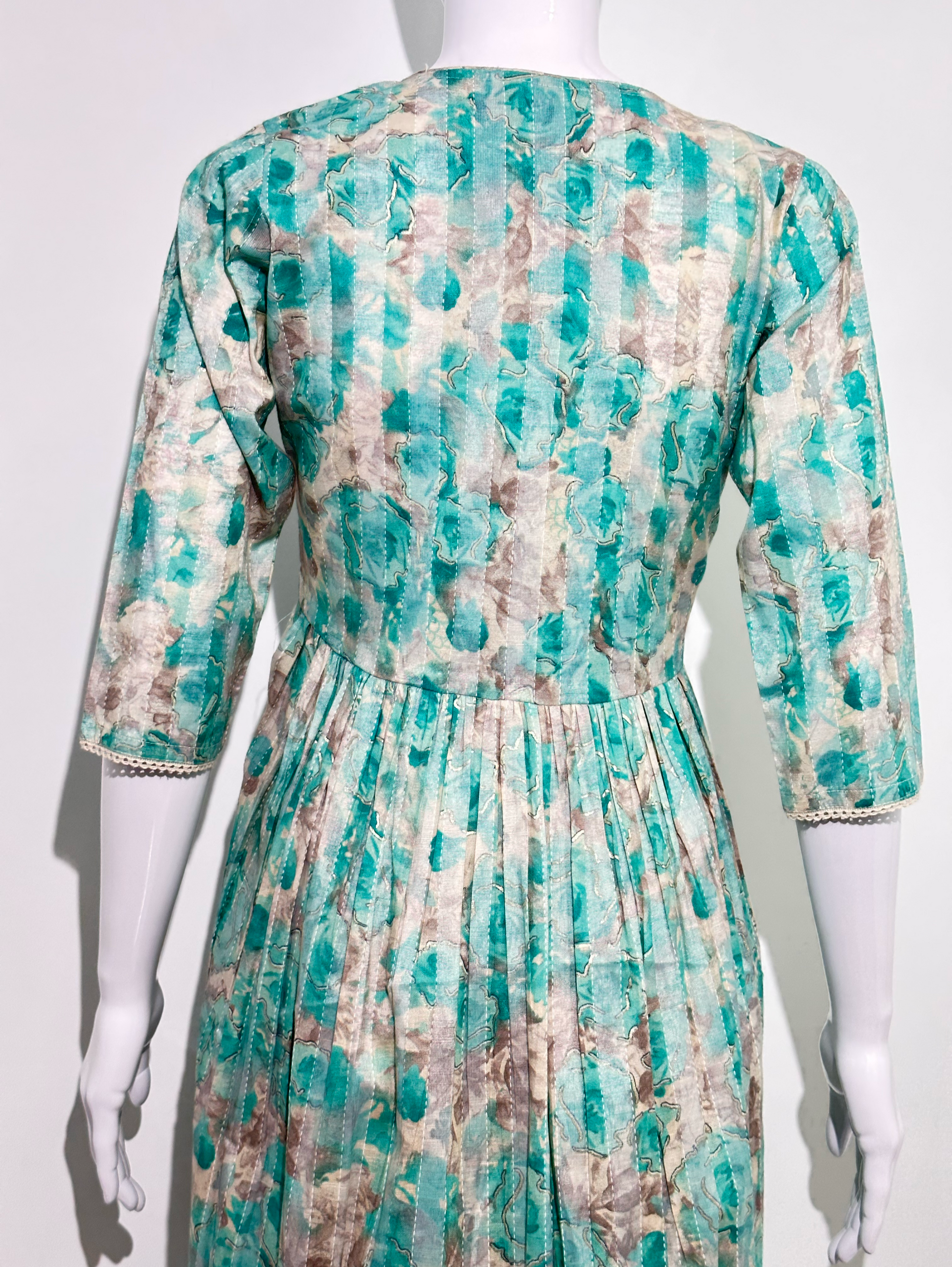 Alia Cut Coord Set with Neck work