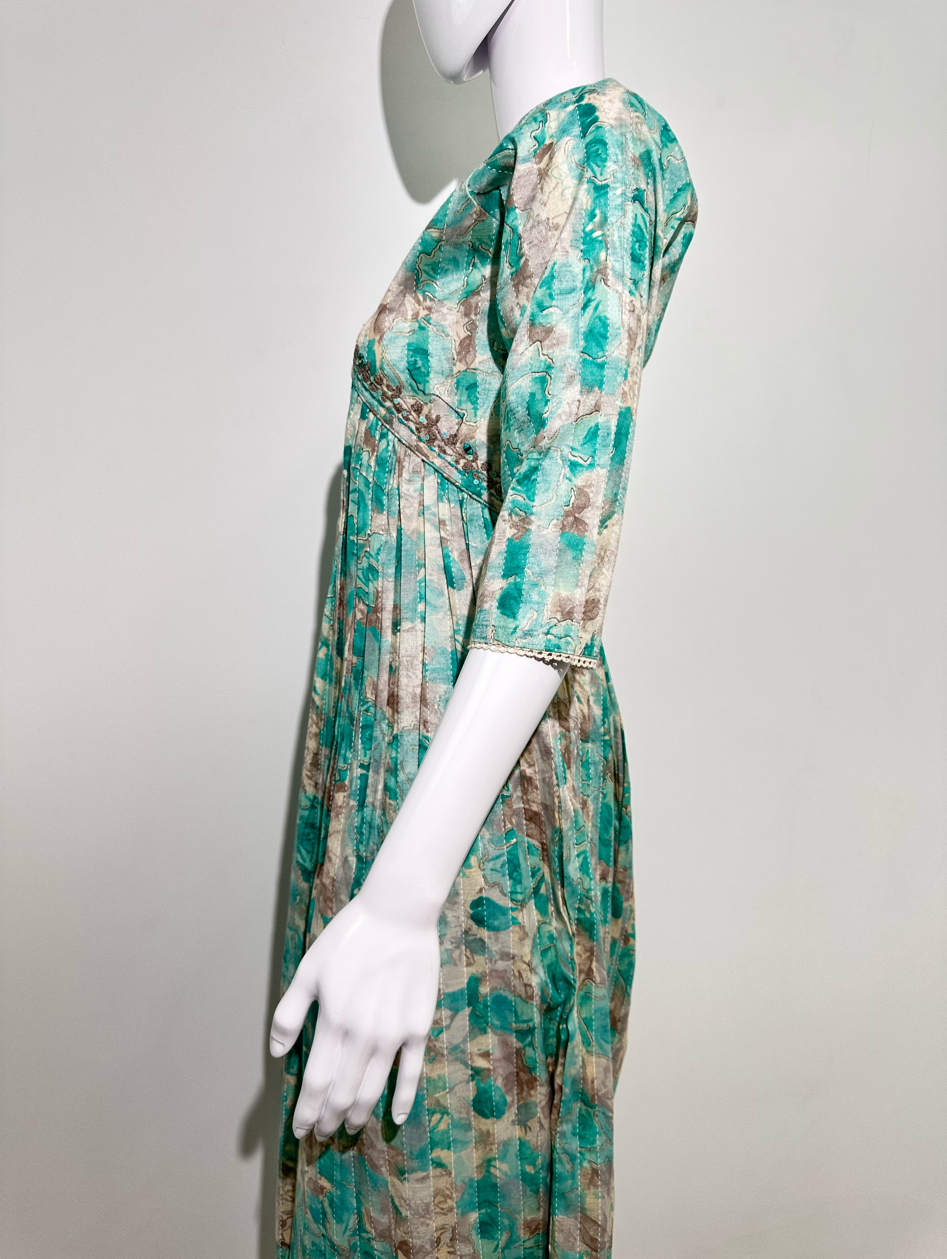 Alia Cut Coord Set with Neck work