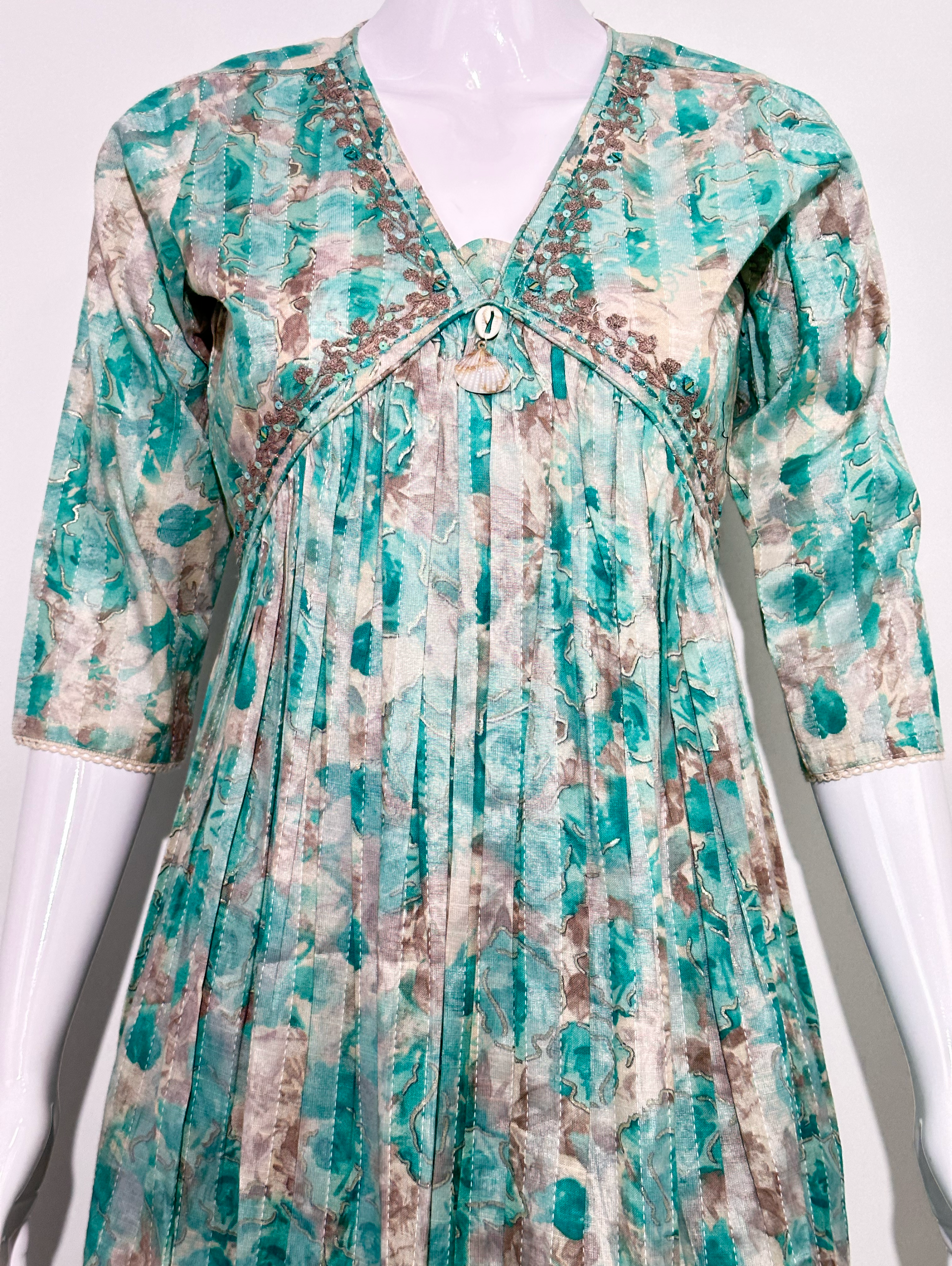 Alia Cut Coord Set with Neck work