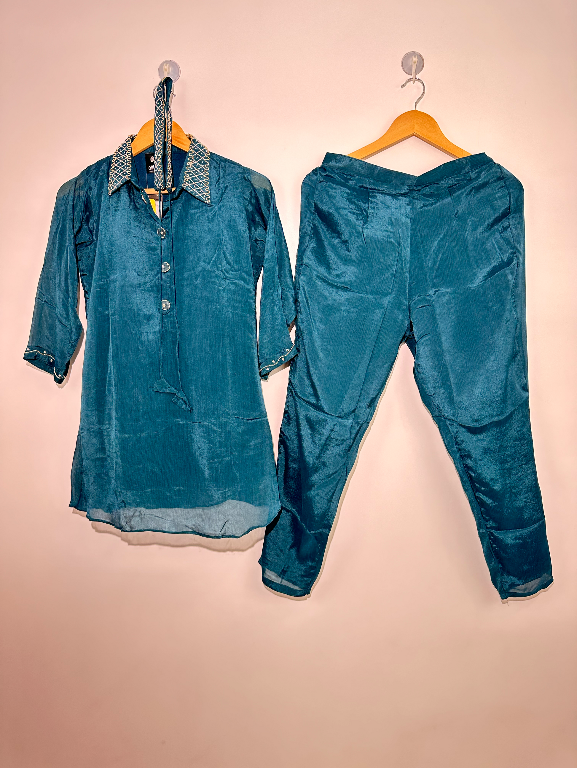 Chiffon with belt side hand and collar work Coords