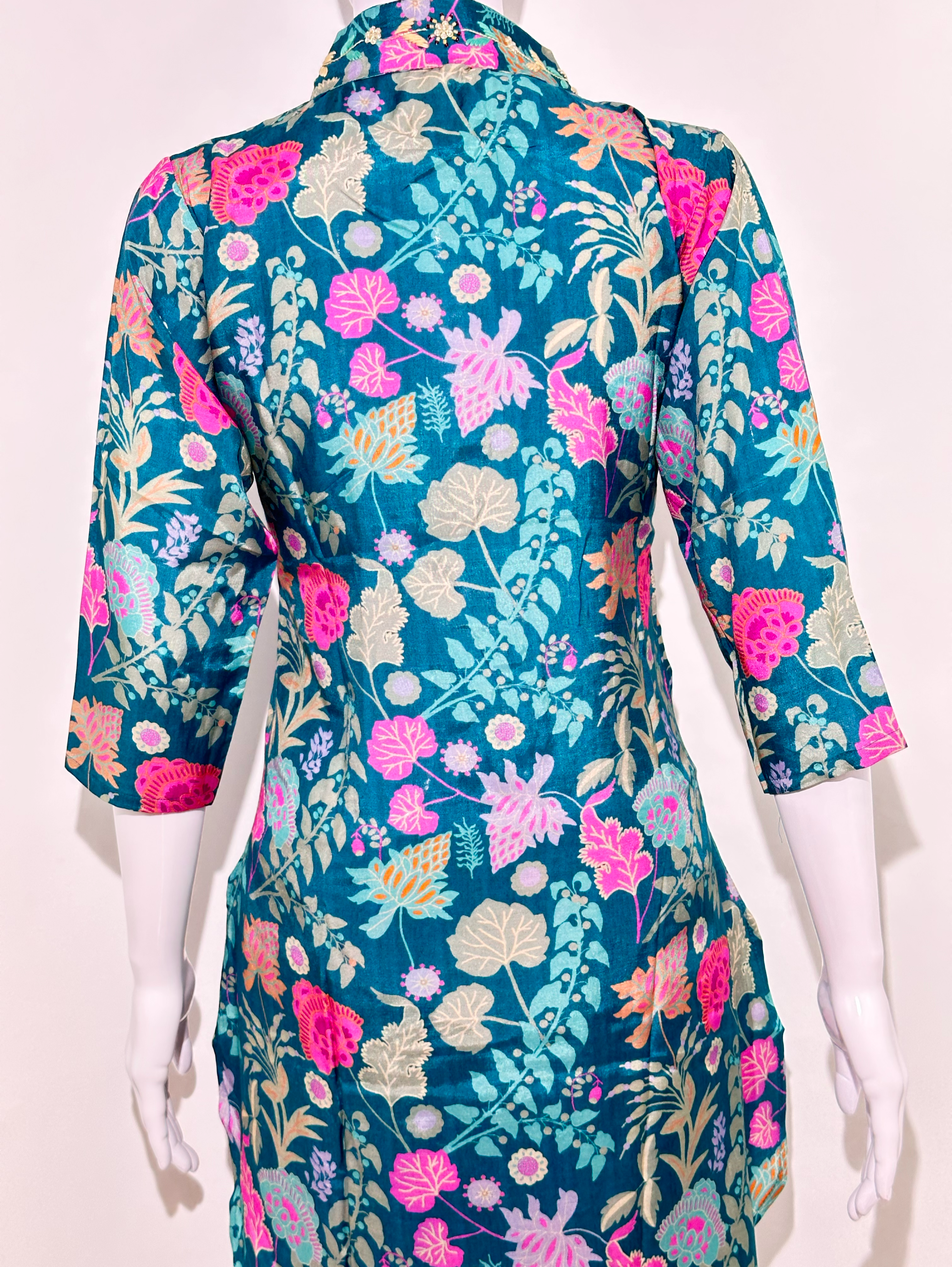 Image of Muslin Hand work Coord Set - Collar Embroidery