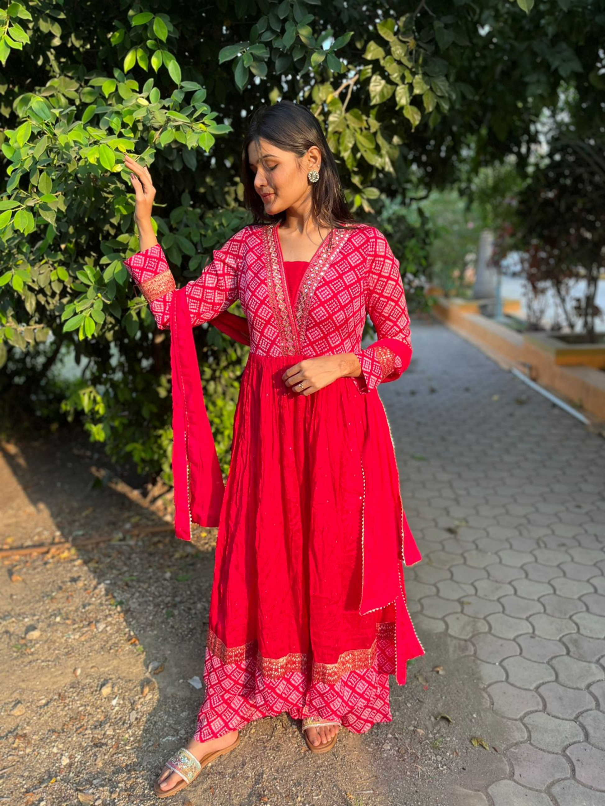 Chinnon Silk Bandhni Naira Cut