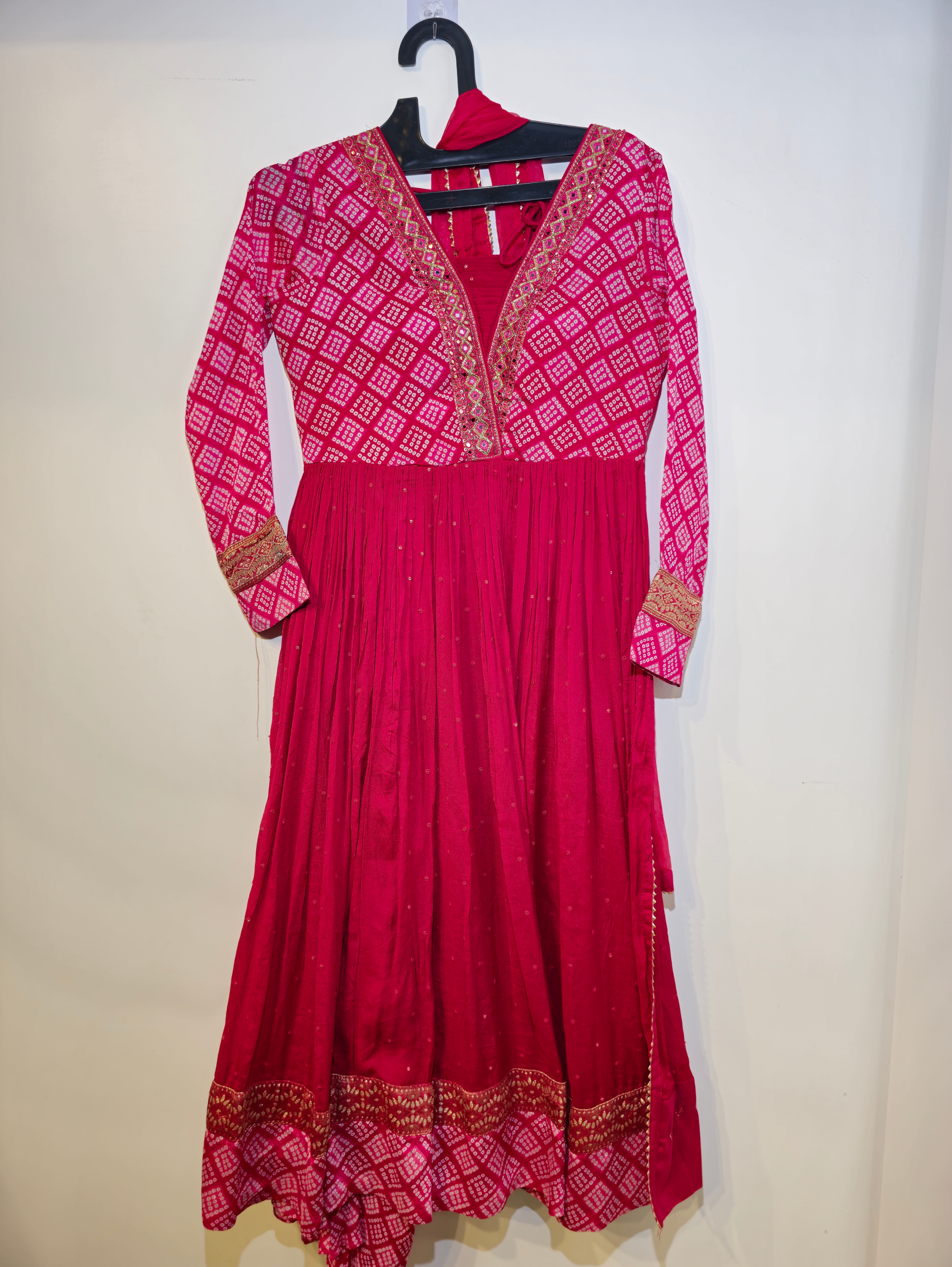 Image of Chinnon Silk Bandhni Naira Cut