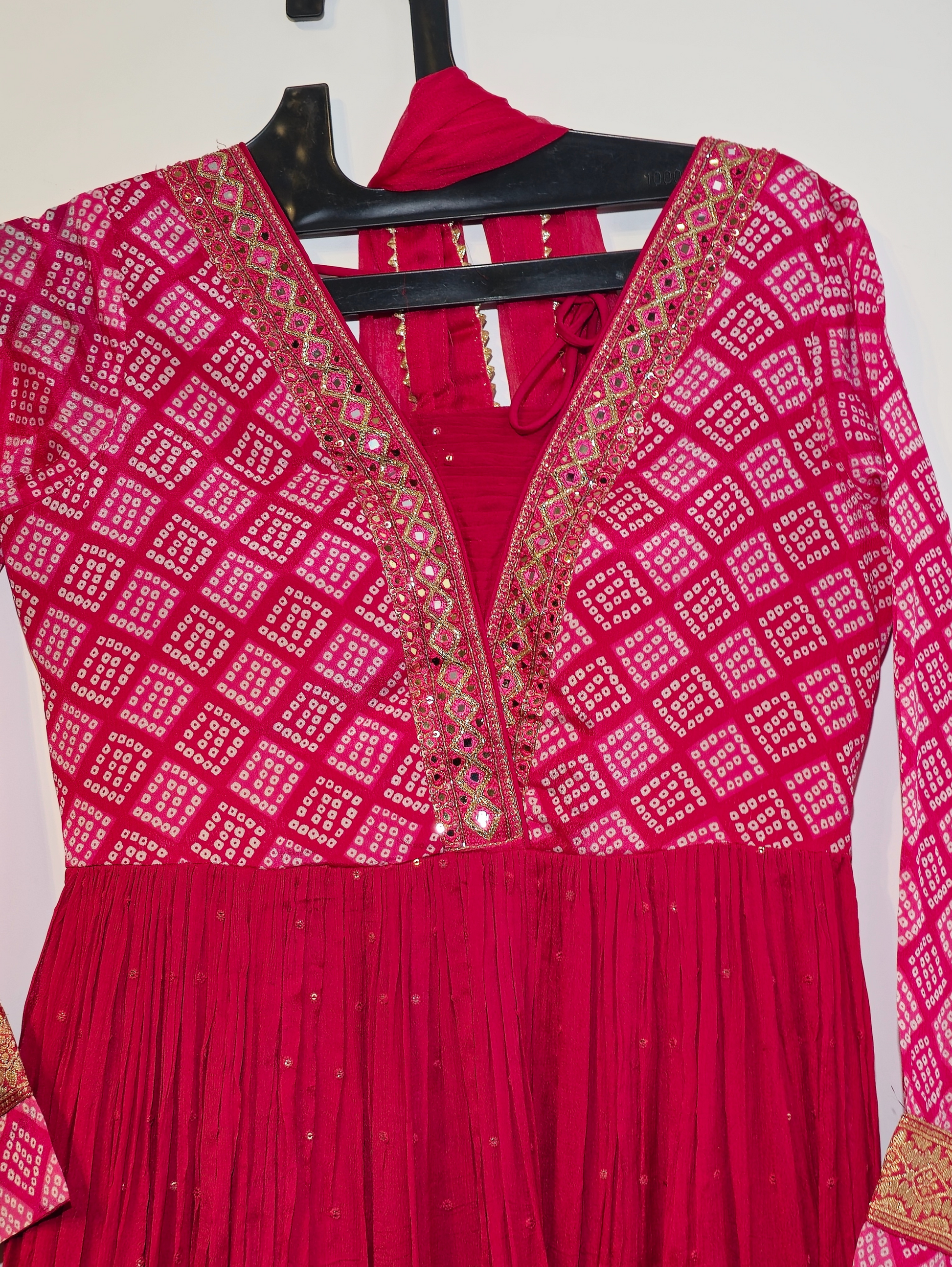 Chinnon Silk Bandhni Naira Cut