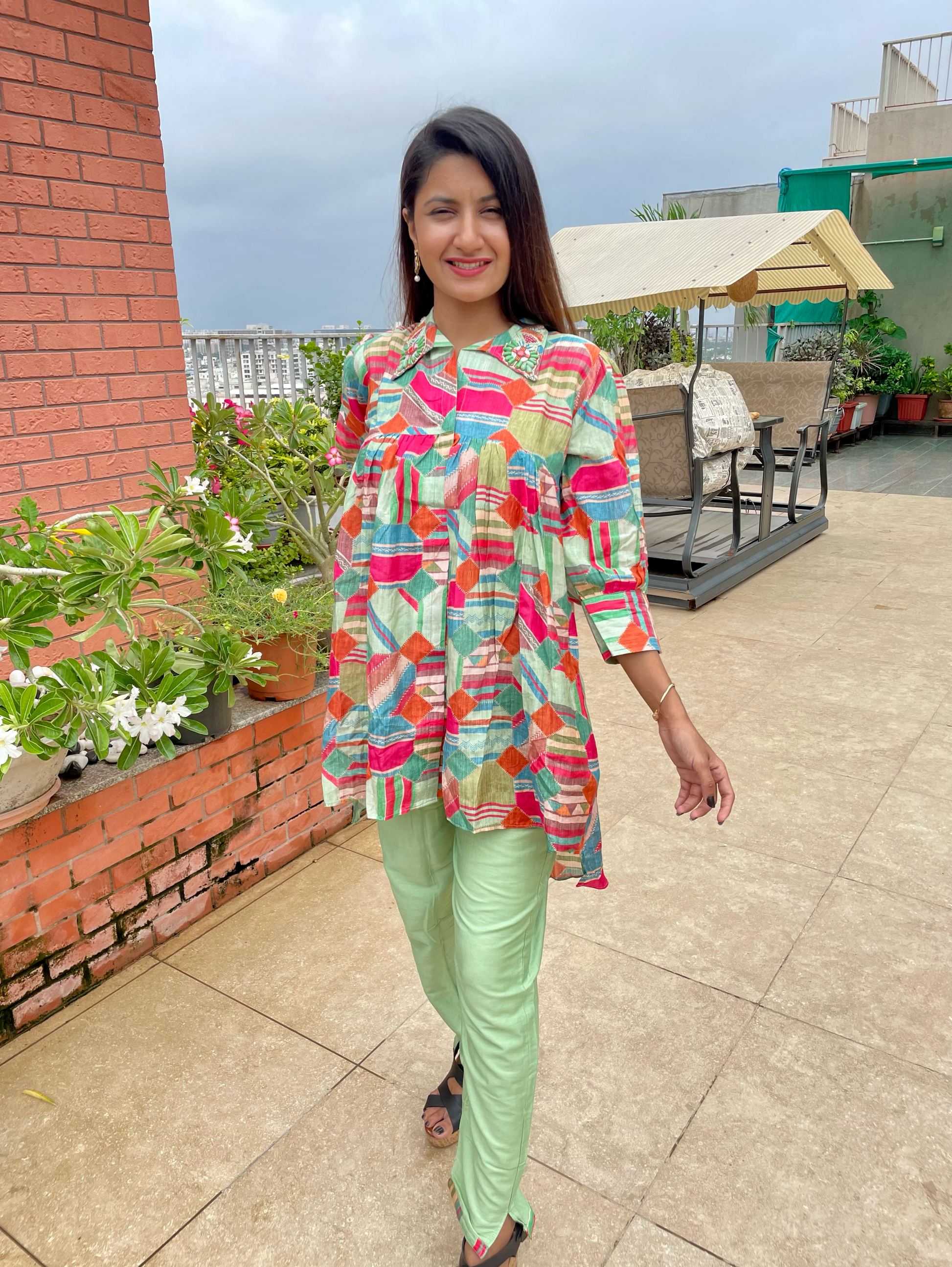 Frok Style Muslin Coords with Collar work