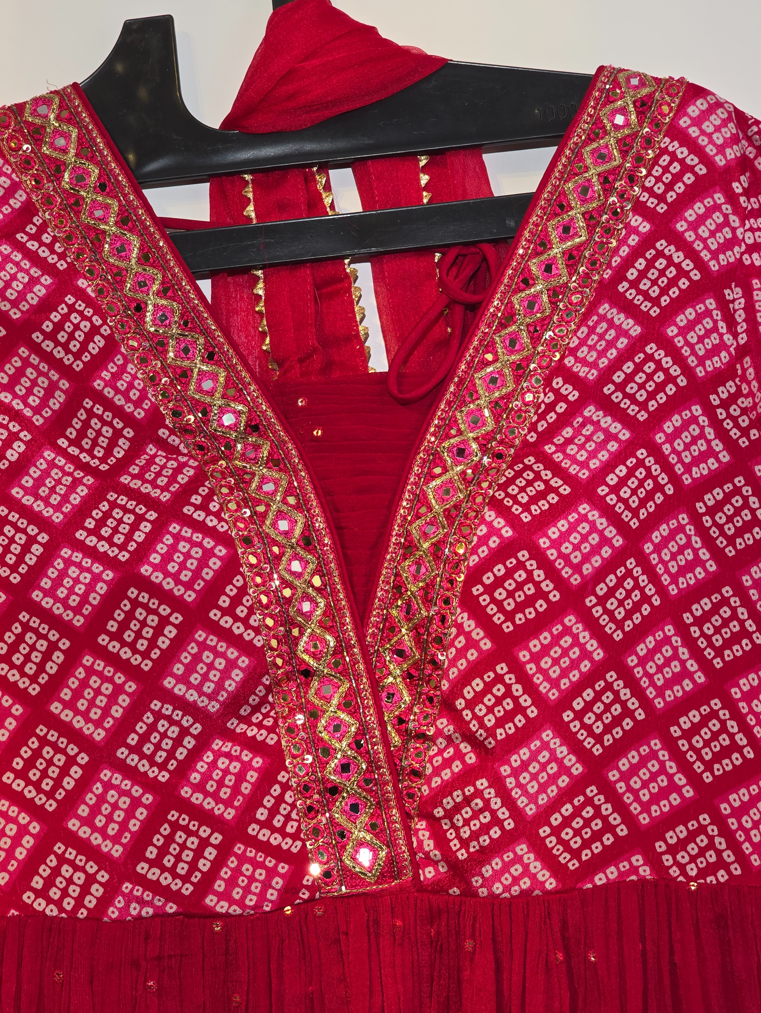 Chinnon Silk Bandhni Naira Cut