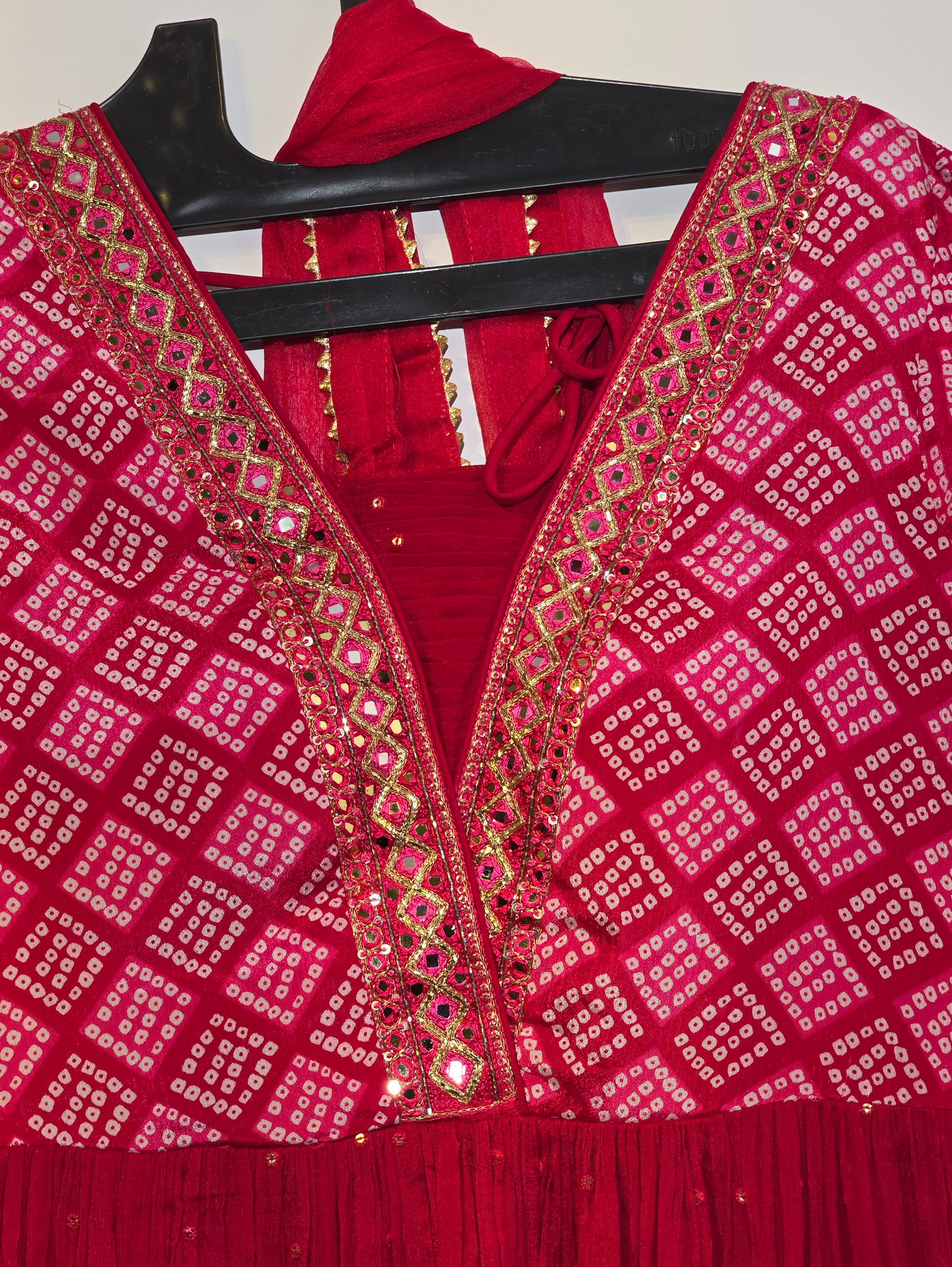 Chinnon Silk Bandhni Naira Cut