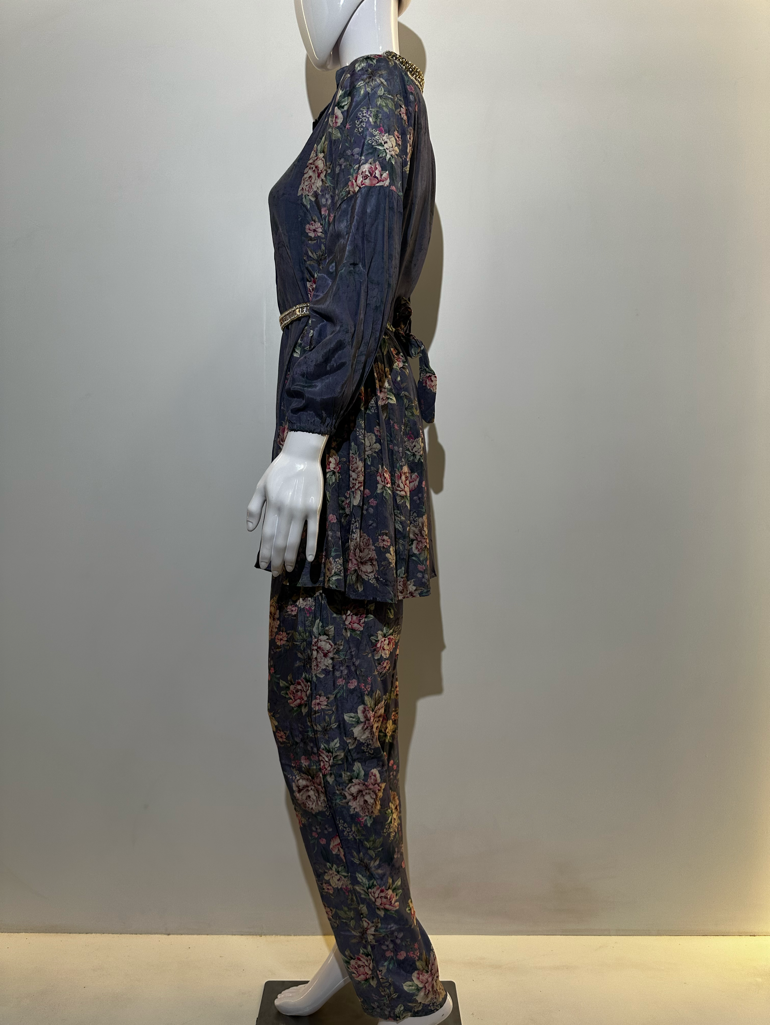 Image of Muslin Coord Set With Premium Moti Work