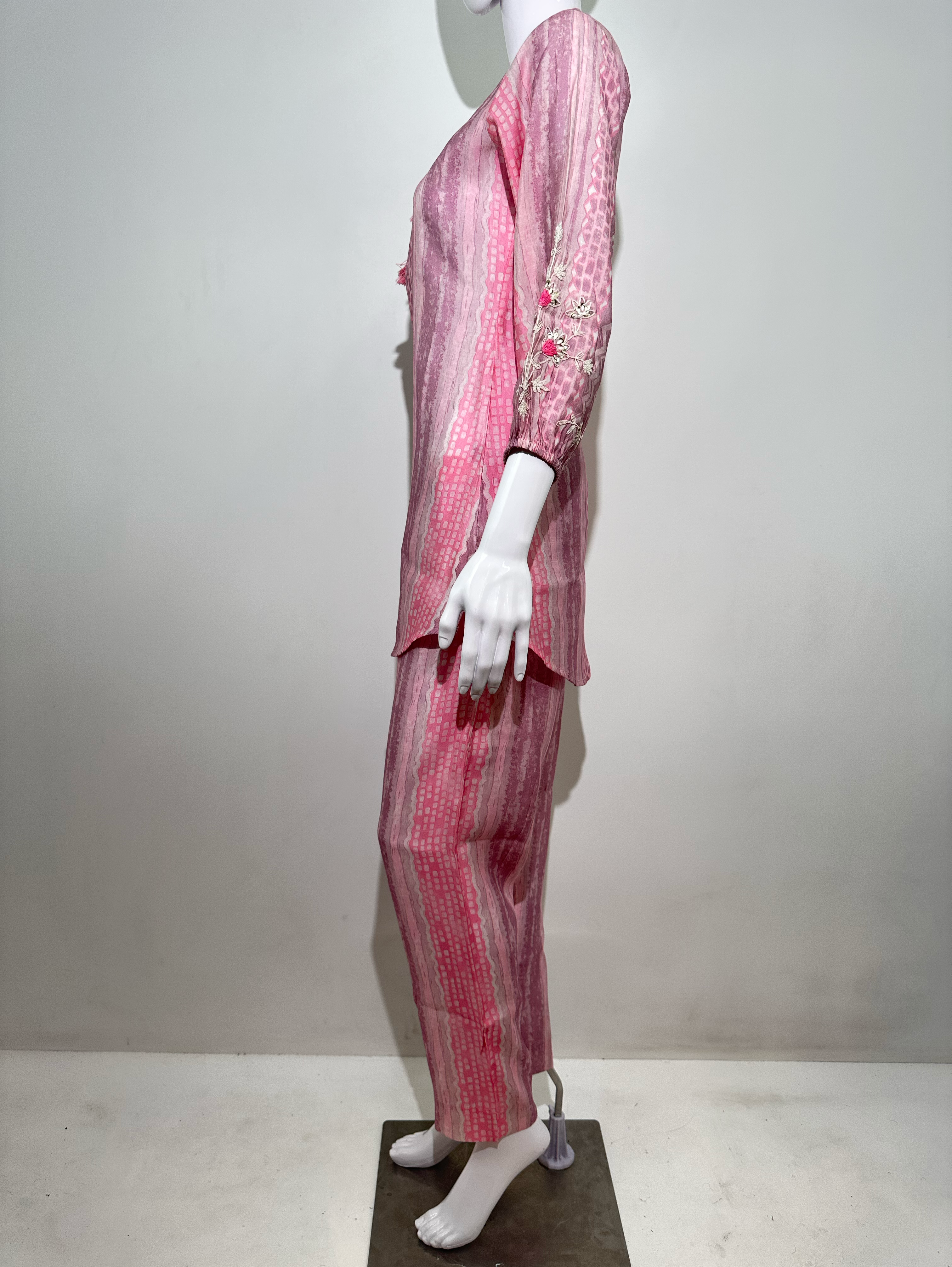 Image of Muslin Coords with Sleeve and Accessories work