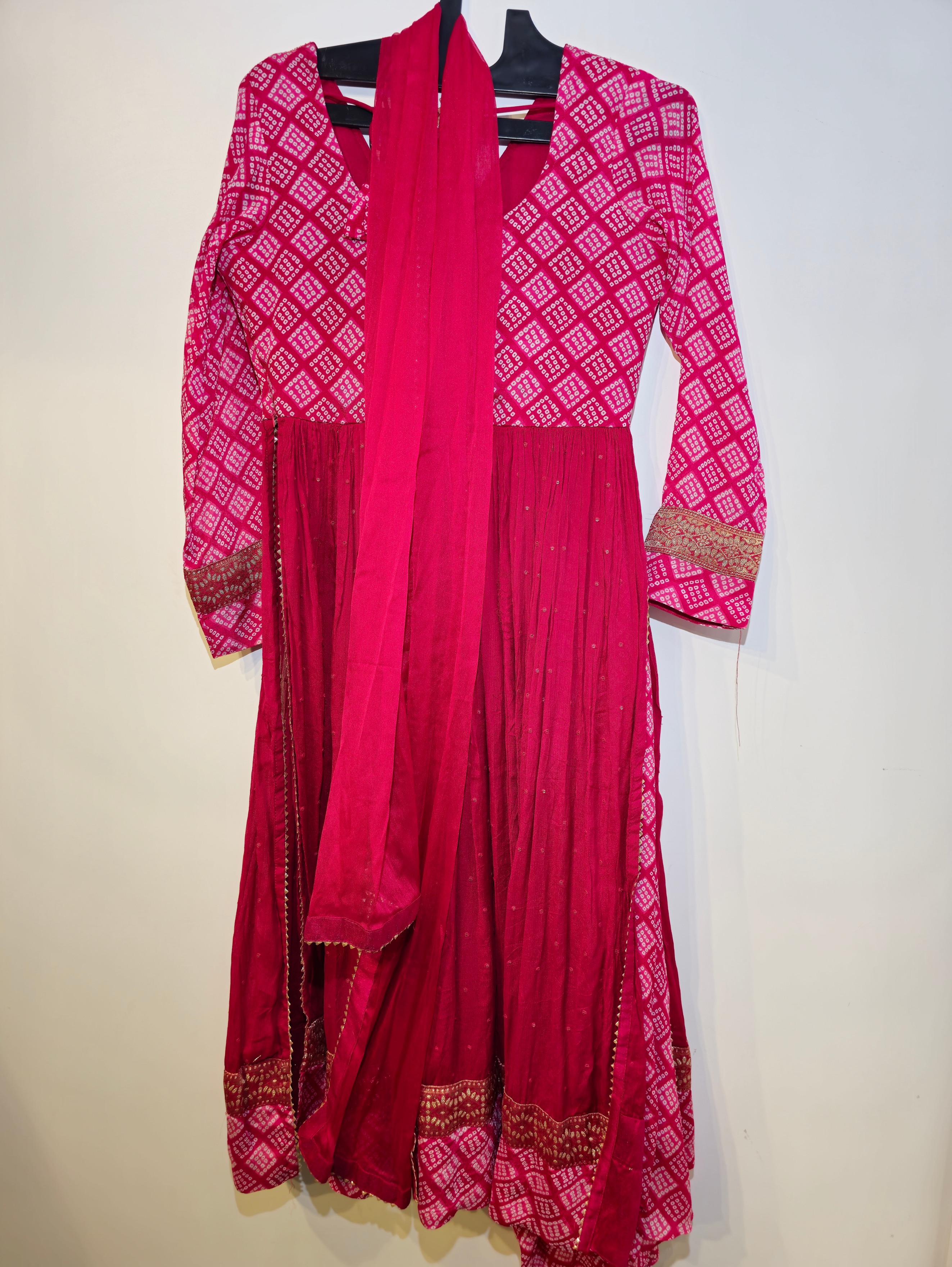 Image of Chinnon Silk Bandhni Naira Cut