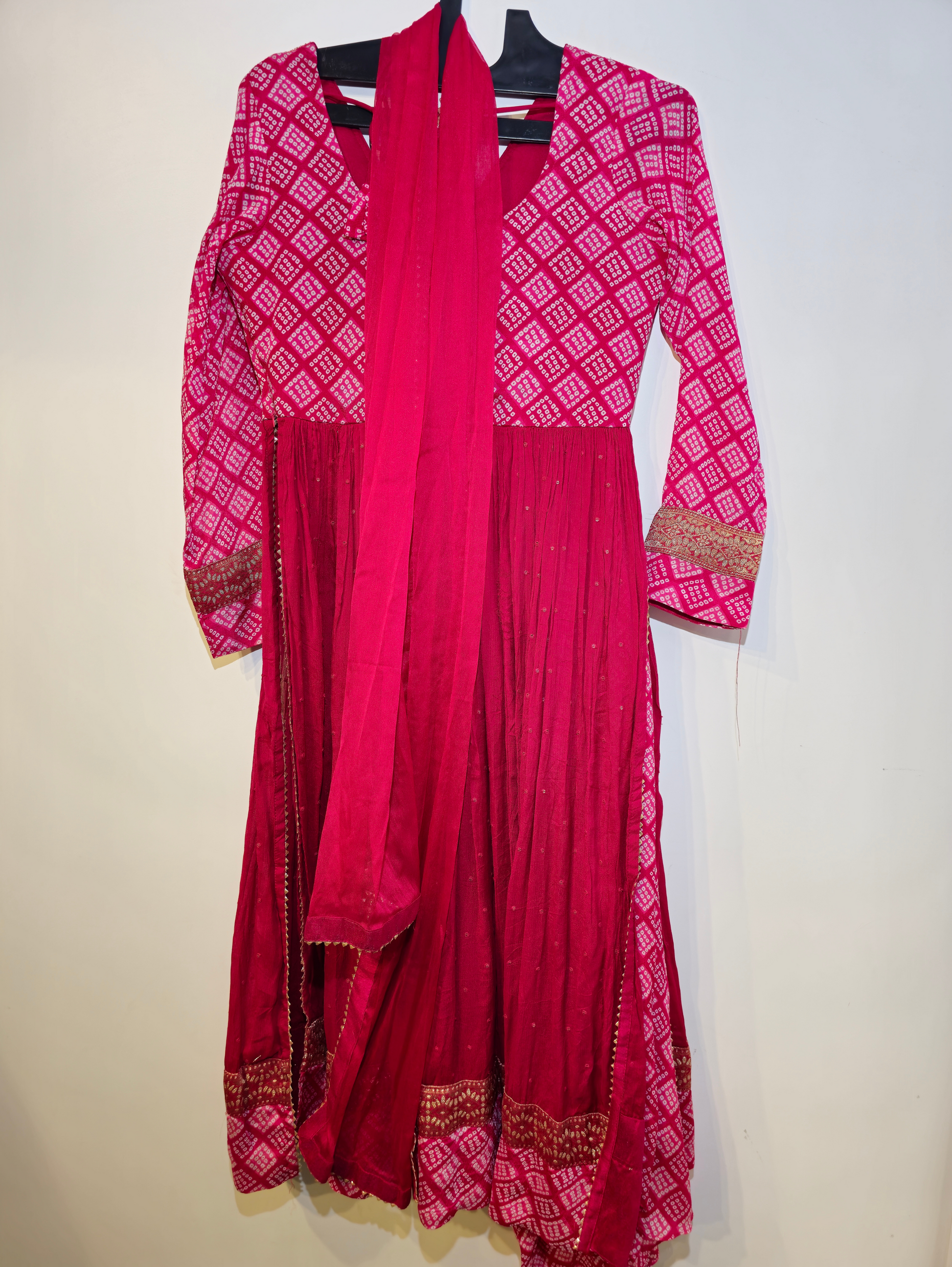 Chinnon Silk Bandhni Naira Cut