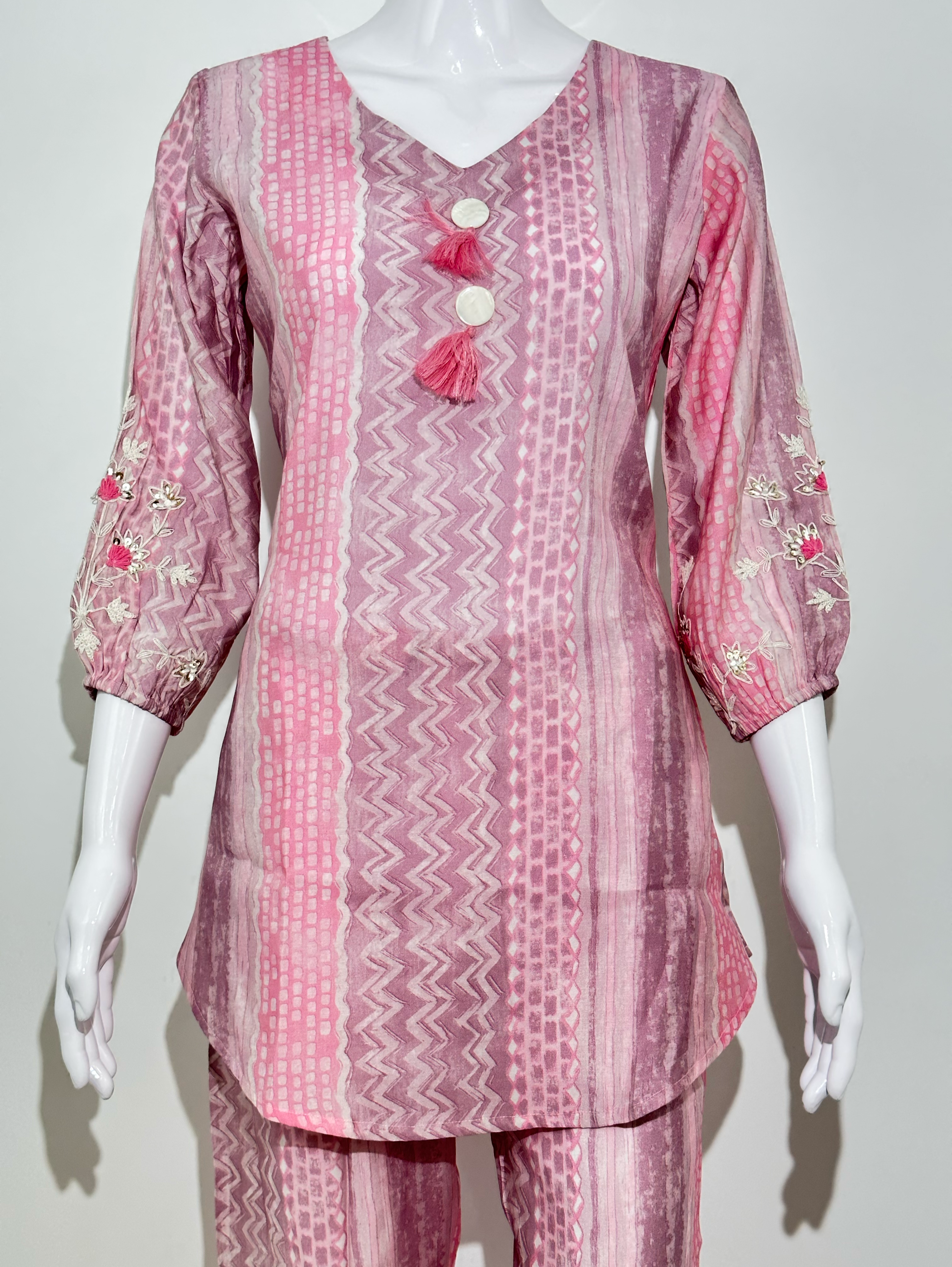Image of Muslin Coords with Sleeve and Accessories work