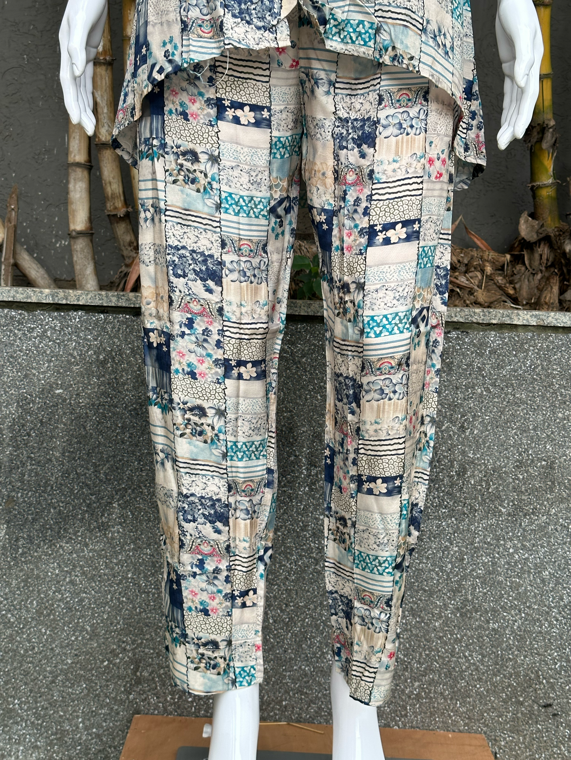 Muslin Coords with Stand Patti Accessories work