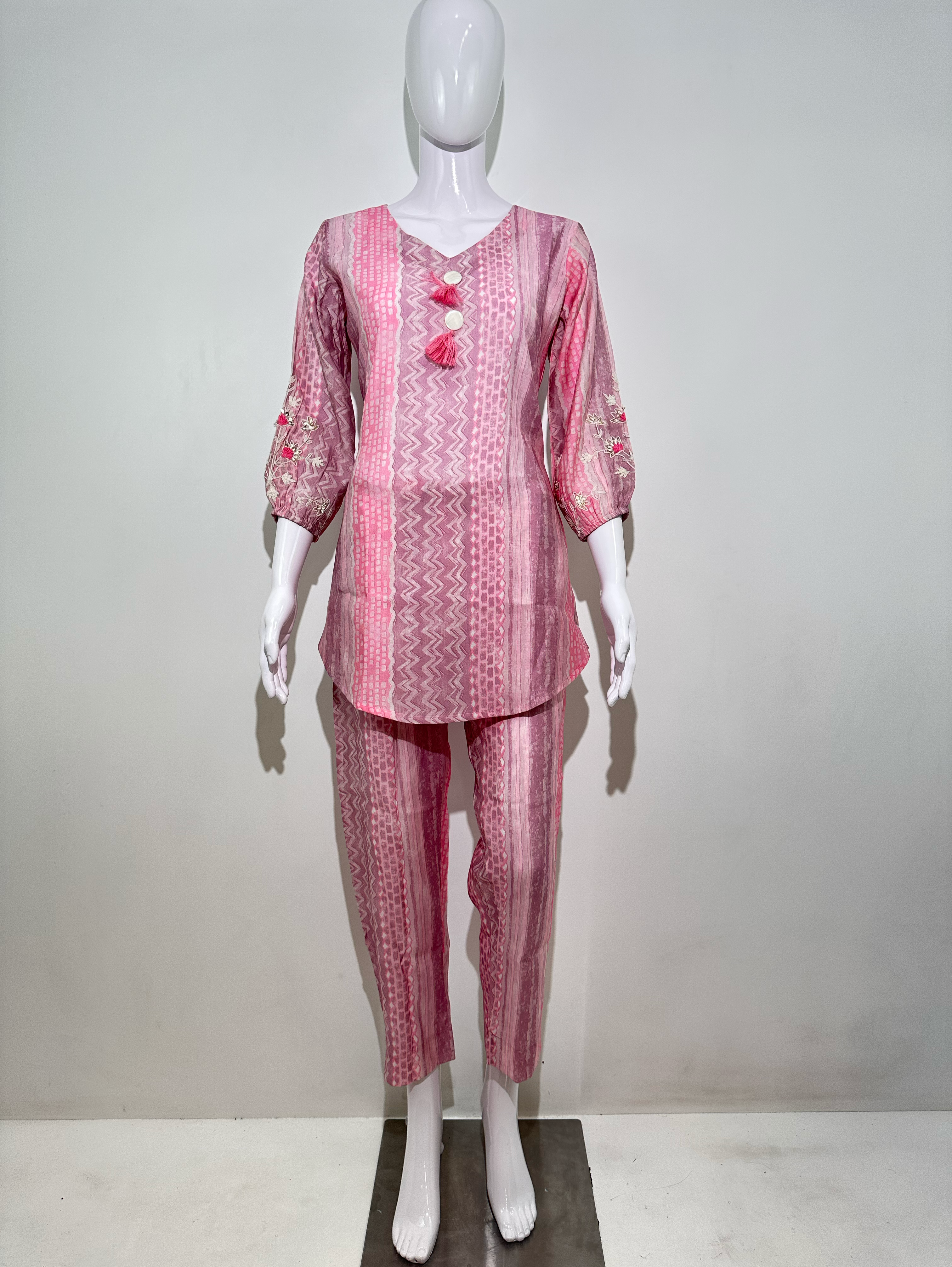 Image of Muslin Coords with Sleeve and Accessories work