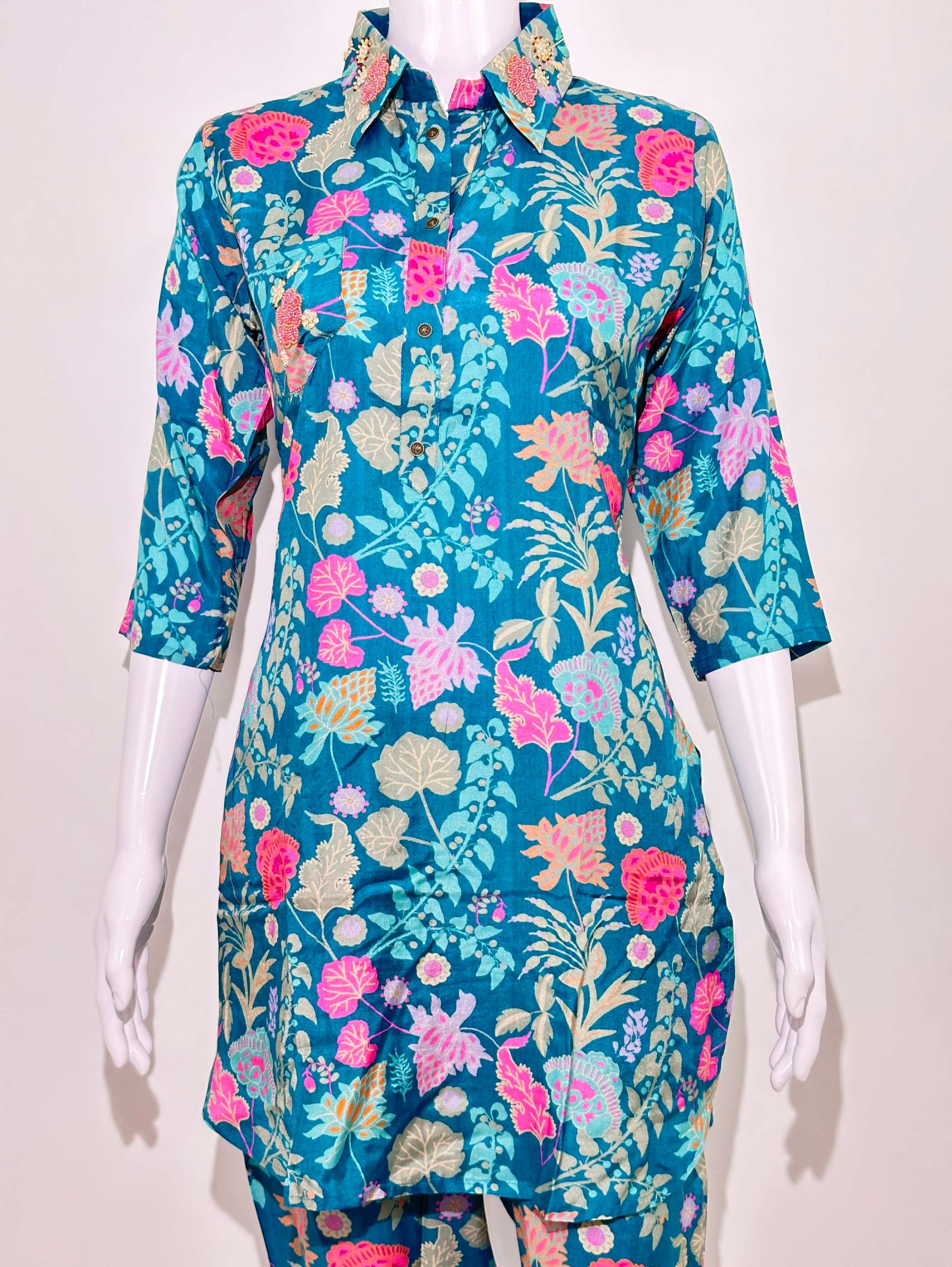 Muslin Hand work Coord Set - Collar Embroidery