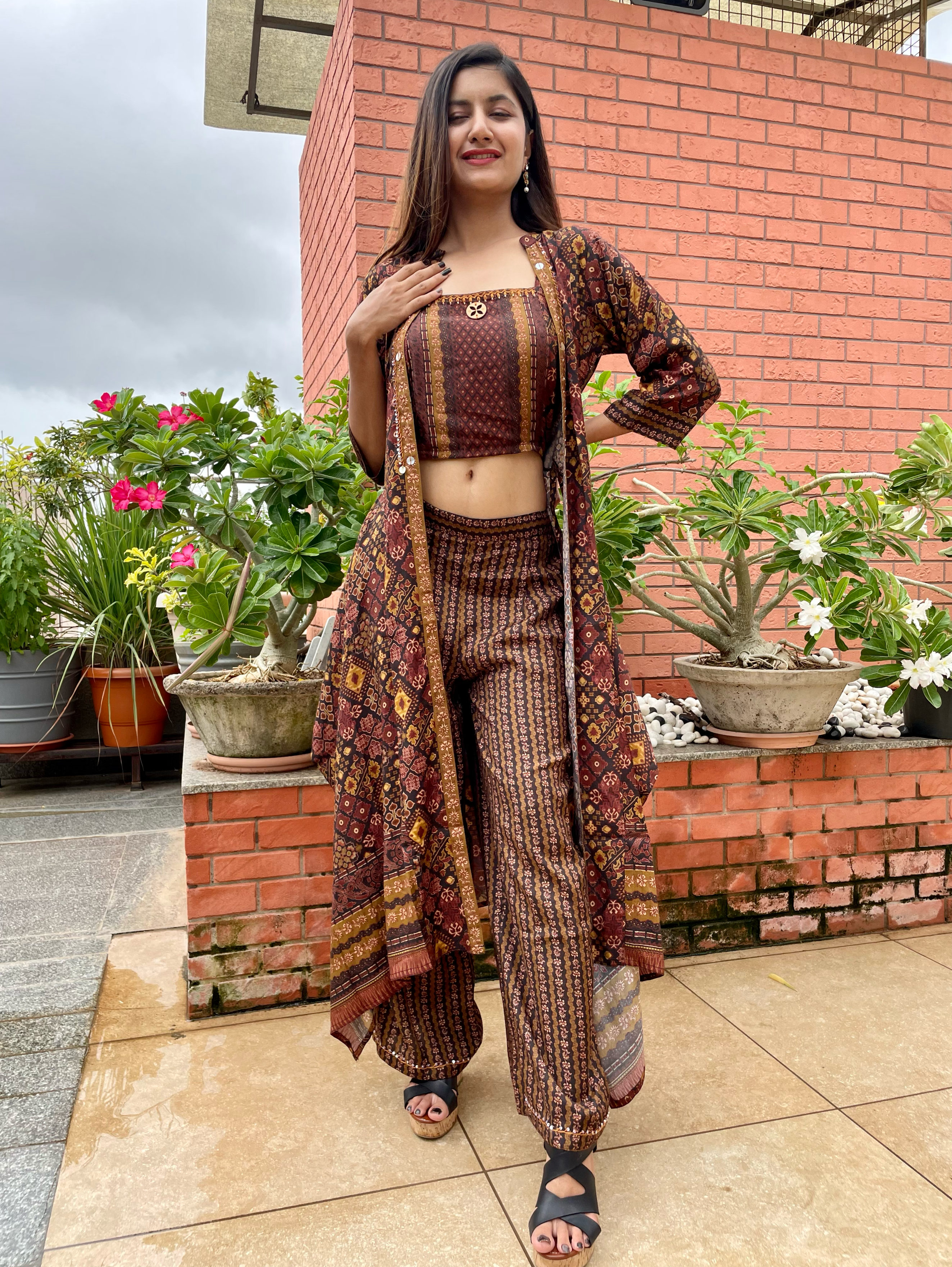 Image of Muslin 3 Piece Coords with Plazzo