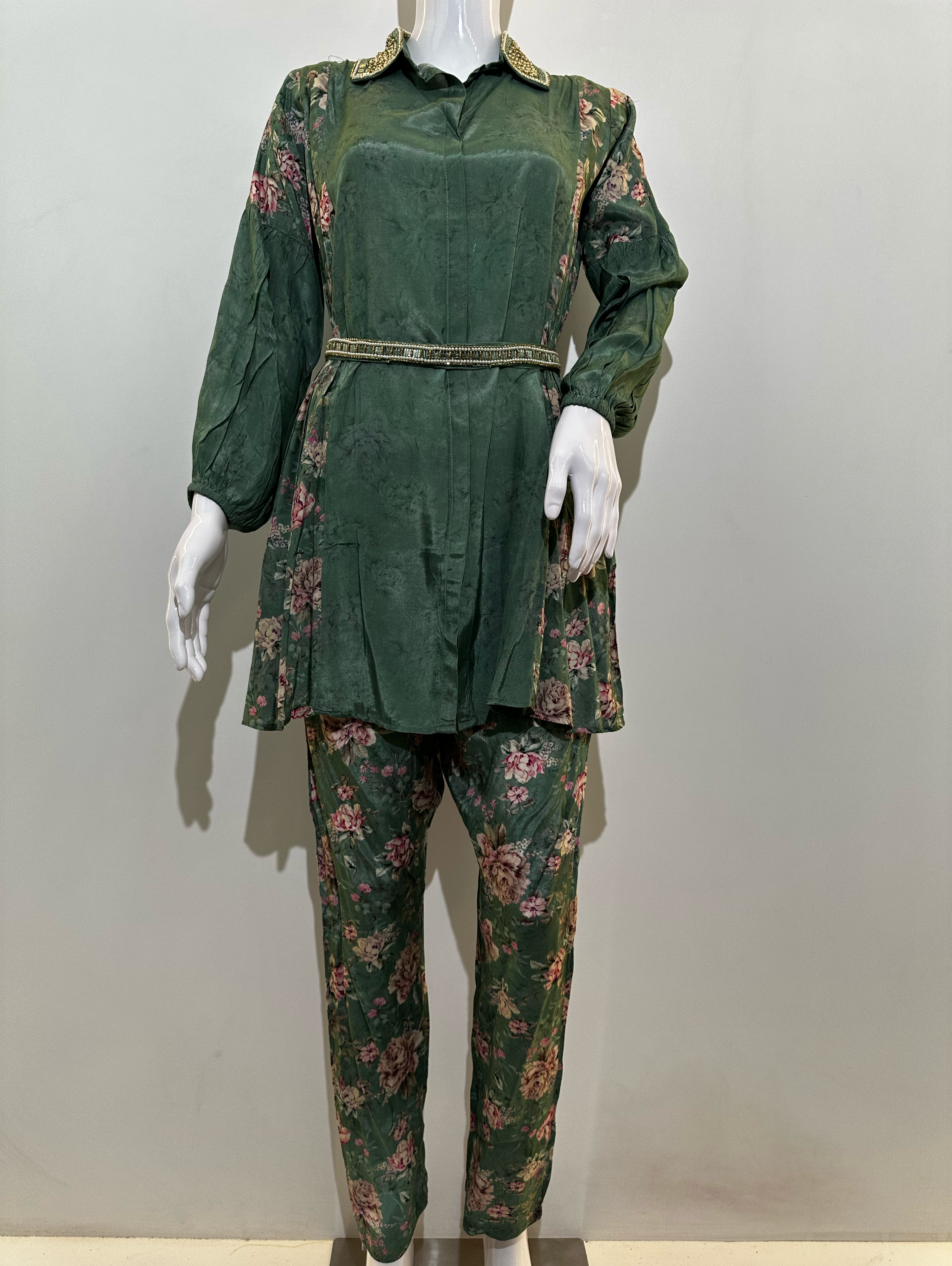 Image of Muslin Coord Set With Premium Moti Work