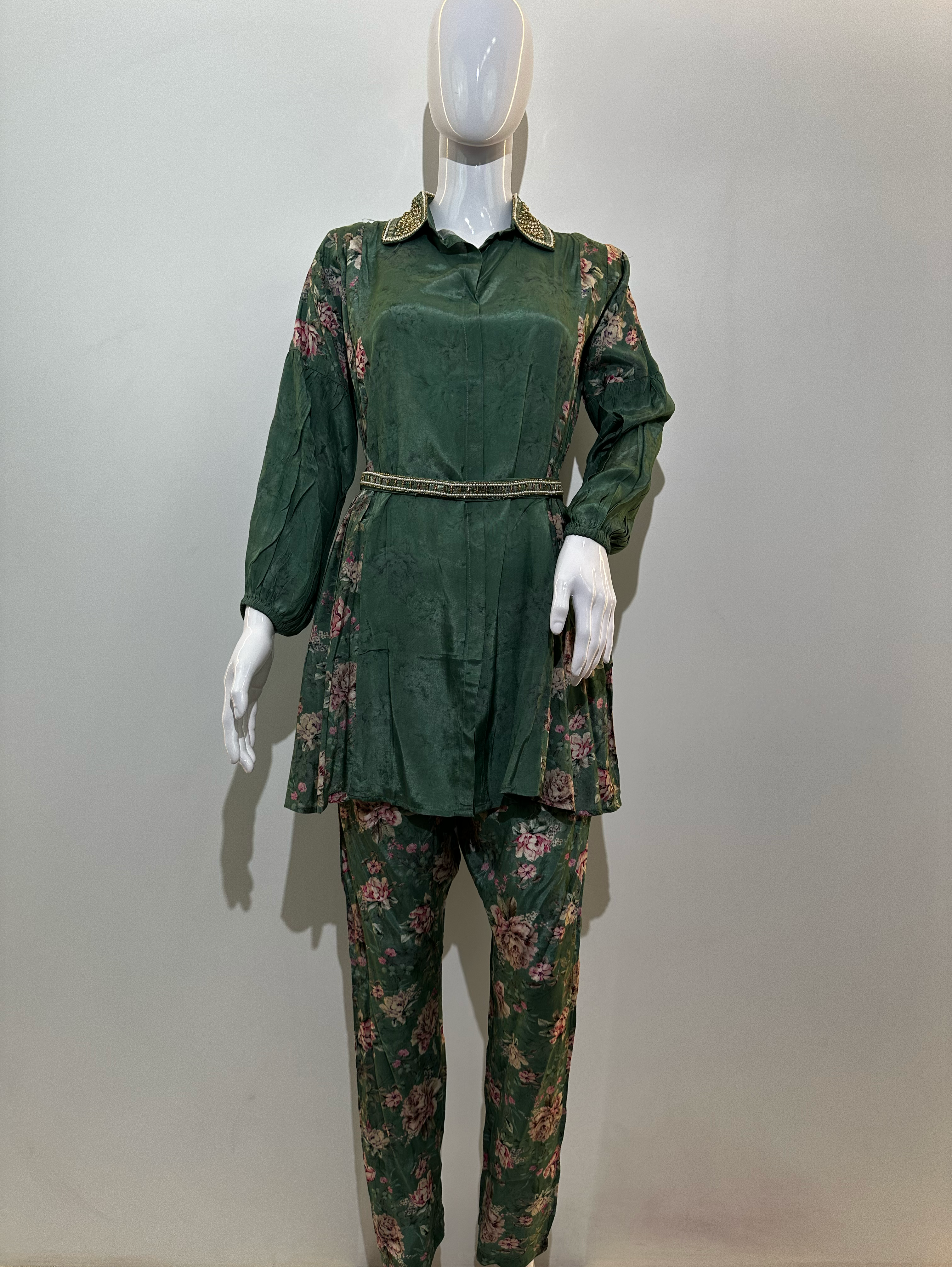 Image of Muslin Coord Set With Premium Moti Work