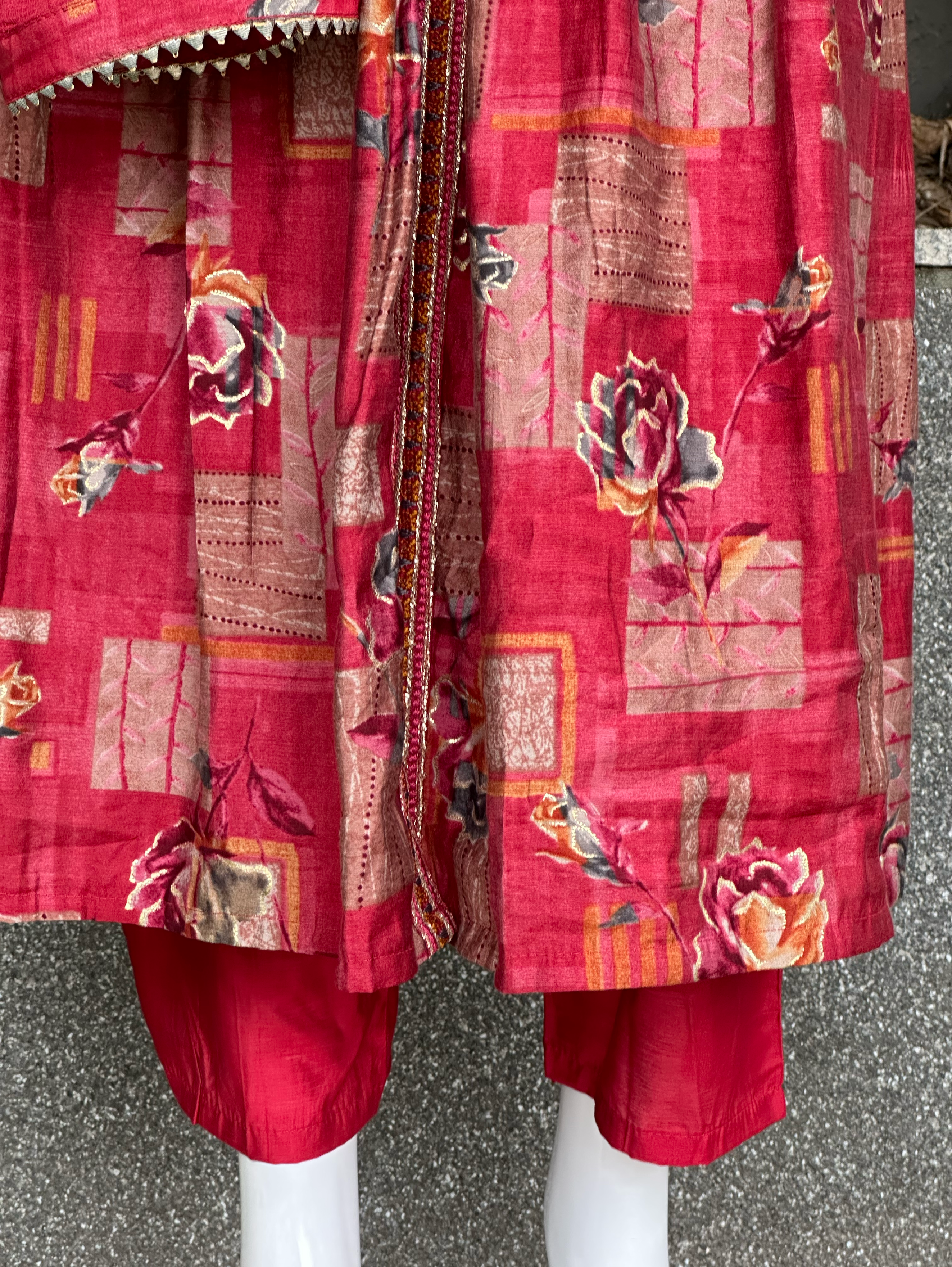 Muslin with Embroidery Sequence Kurti Set- 3 Piece