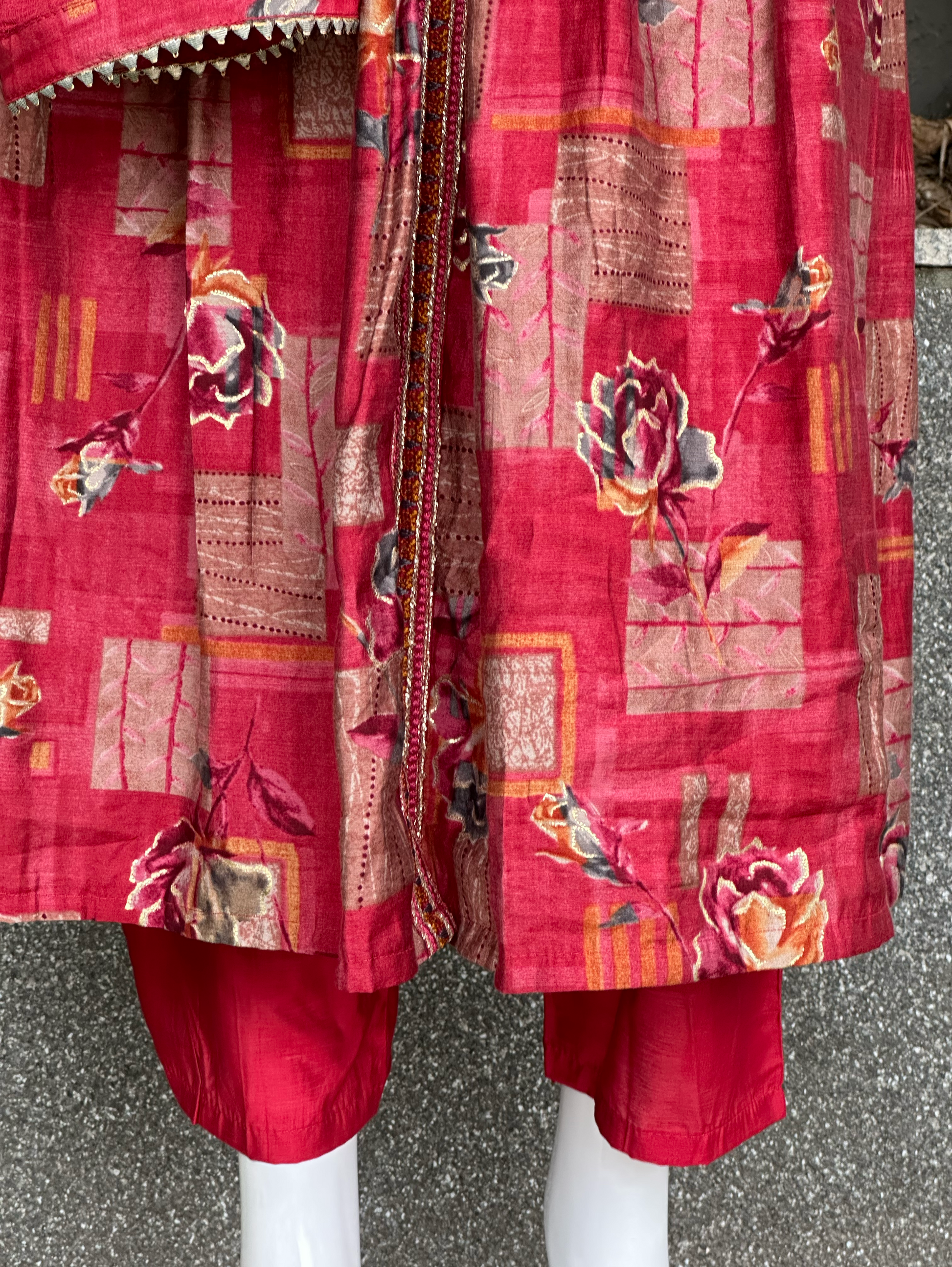 Muslin with Embroidery Sequence Kurti Set- 3 Piece