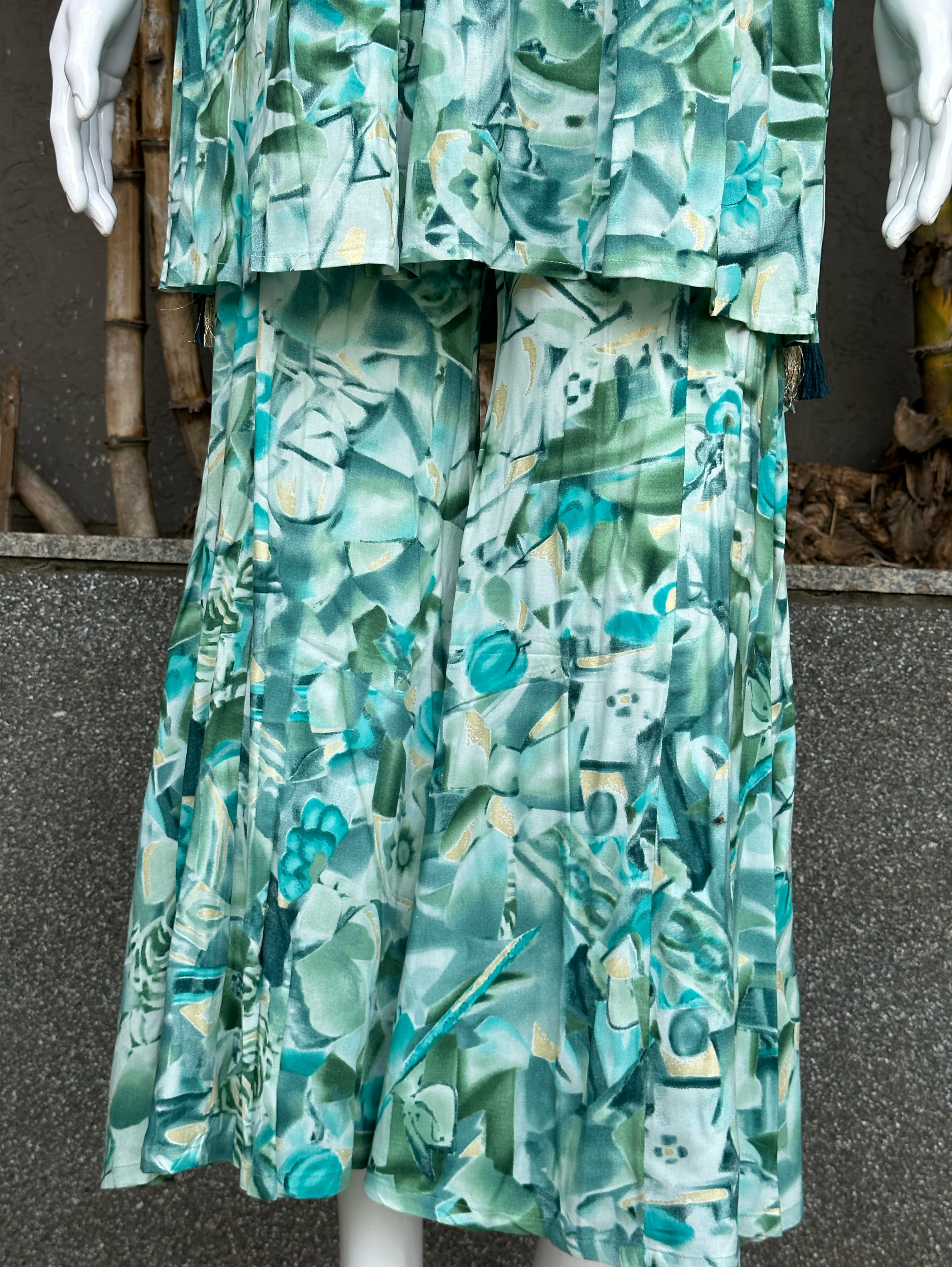 Rayon V Neck Bell Bottom Style Coords