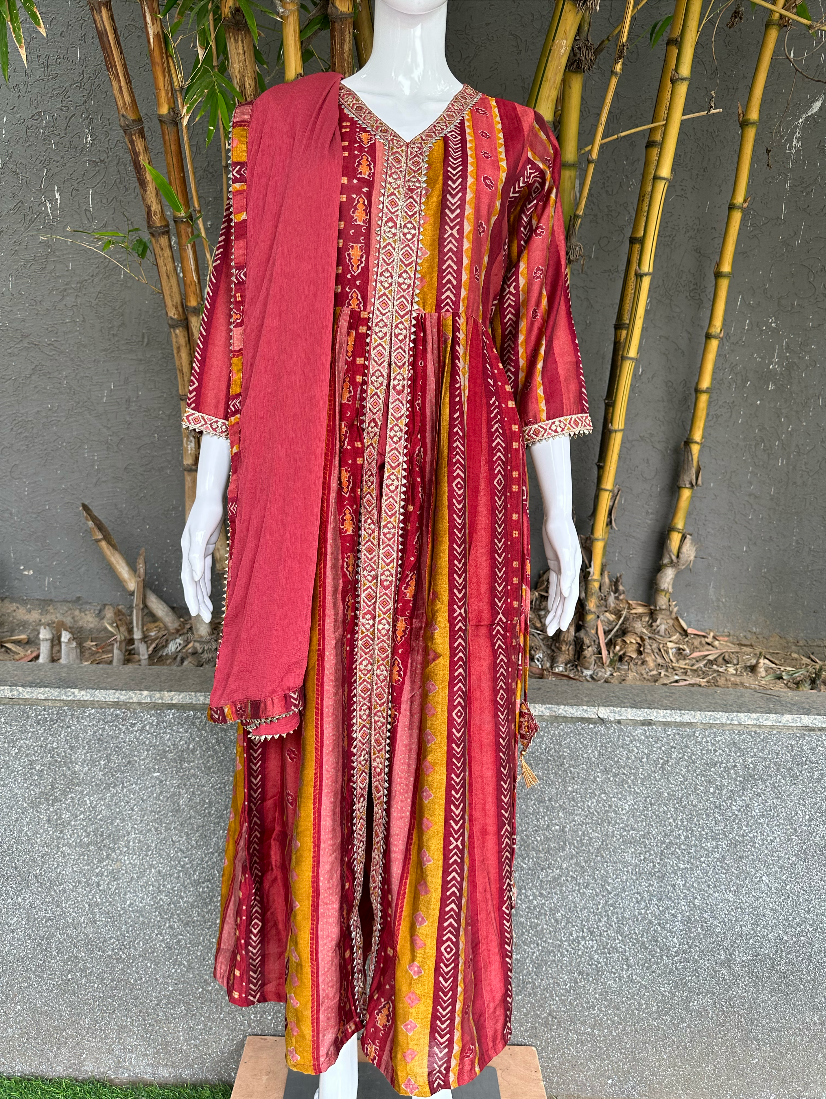 Muslin with Center Cut Kurti Set- 3 Piece