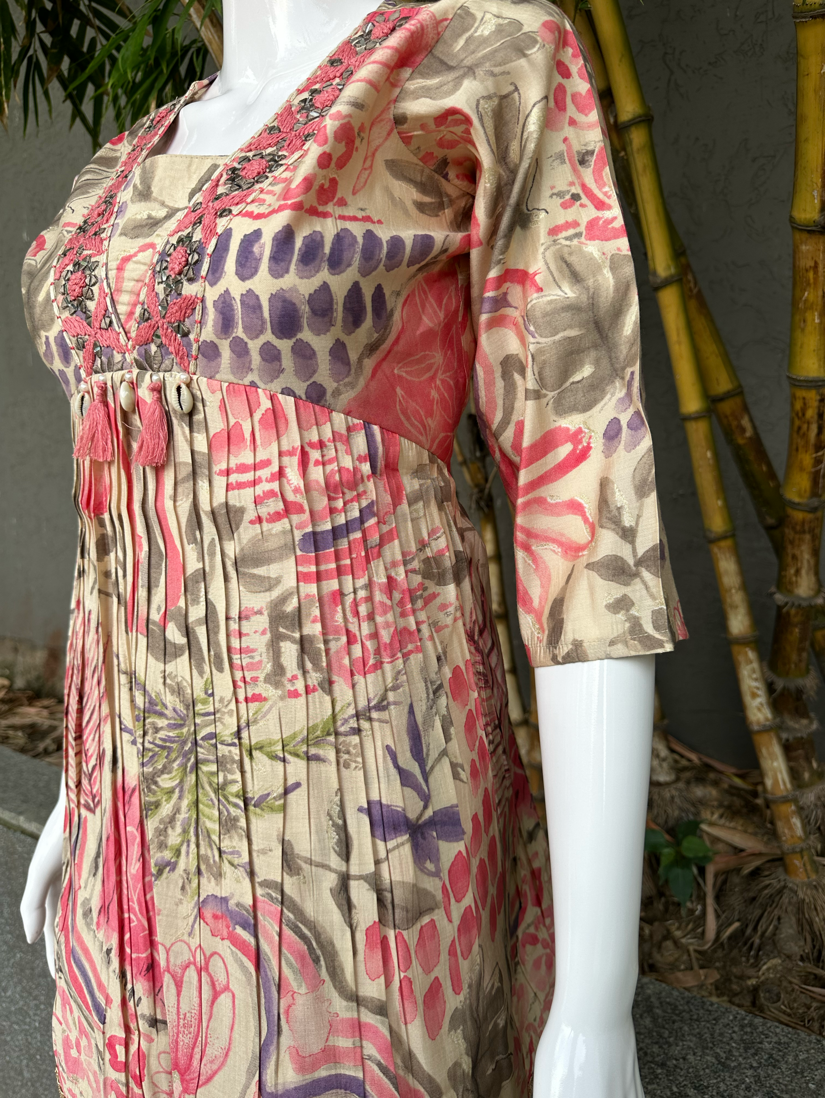 Image of Muslin V Neck Embroidery Work Coords
