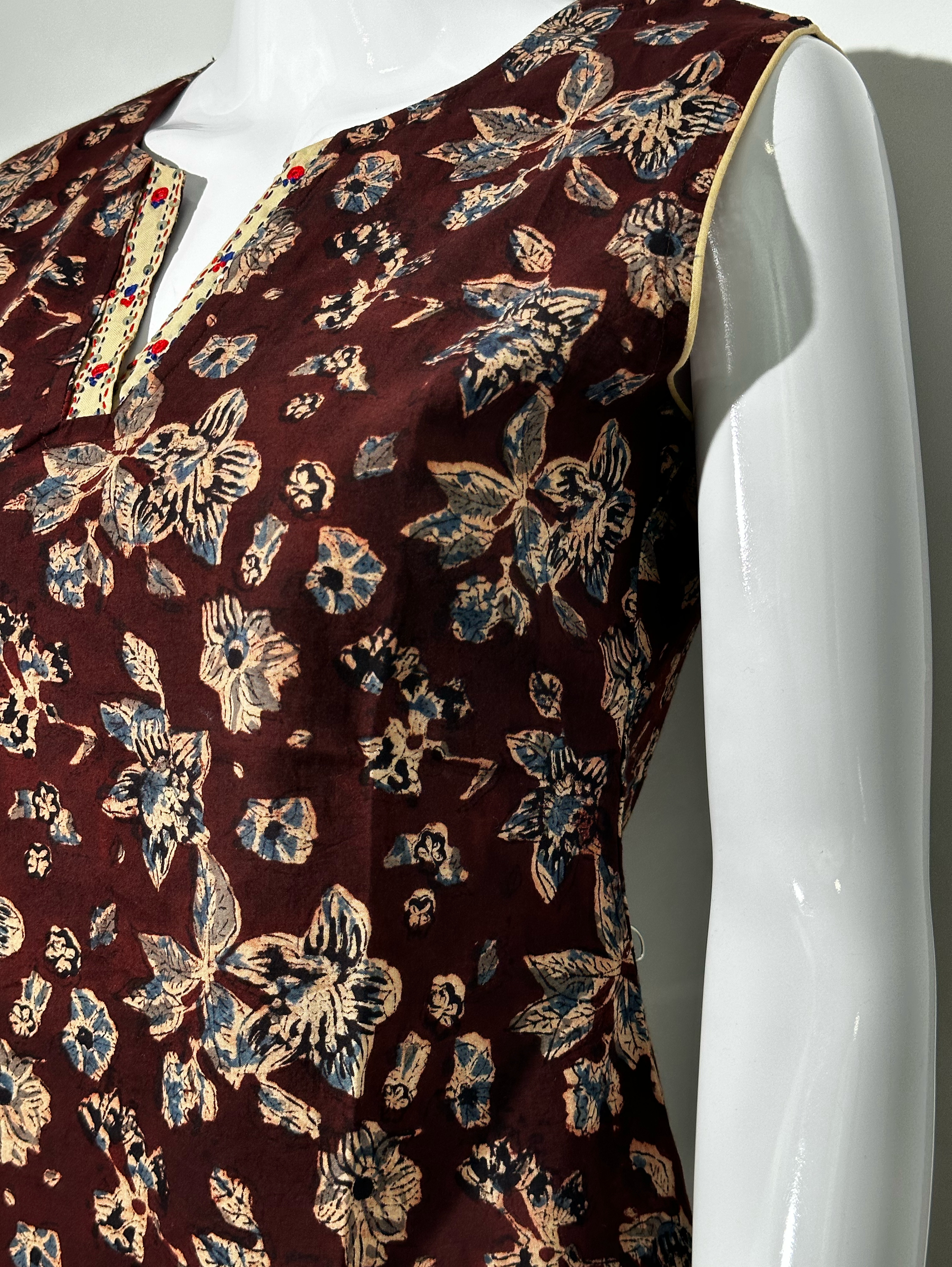 Image of Cotton Embroidery V  Neck Tunic (Sleeves Attached Inside)