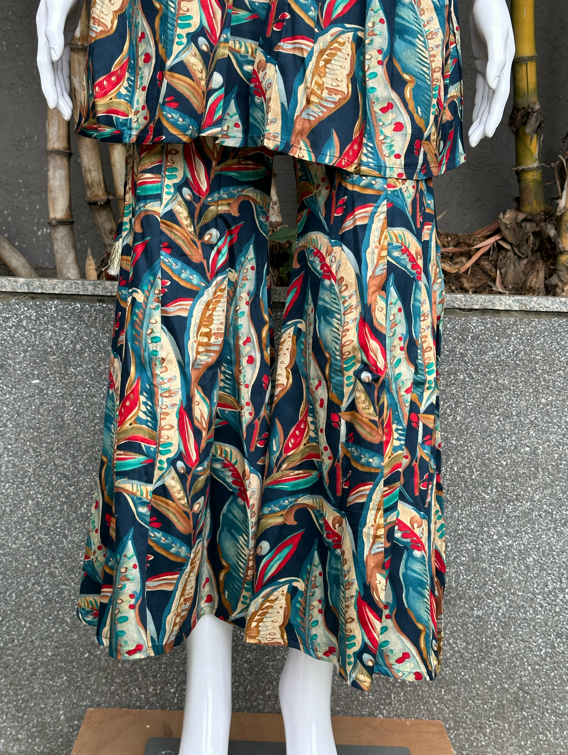 Muslin v Neck Embroidery Bell Bottom Coords