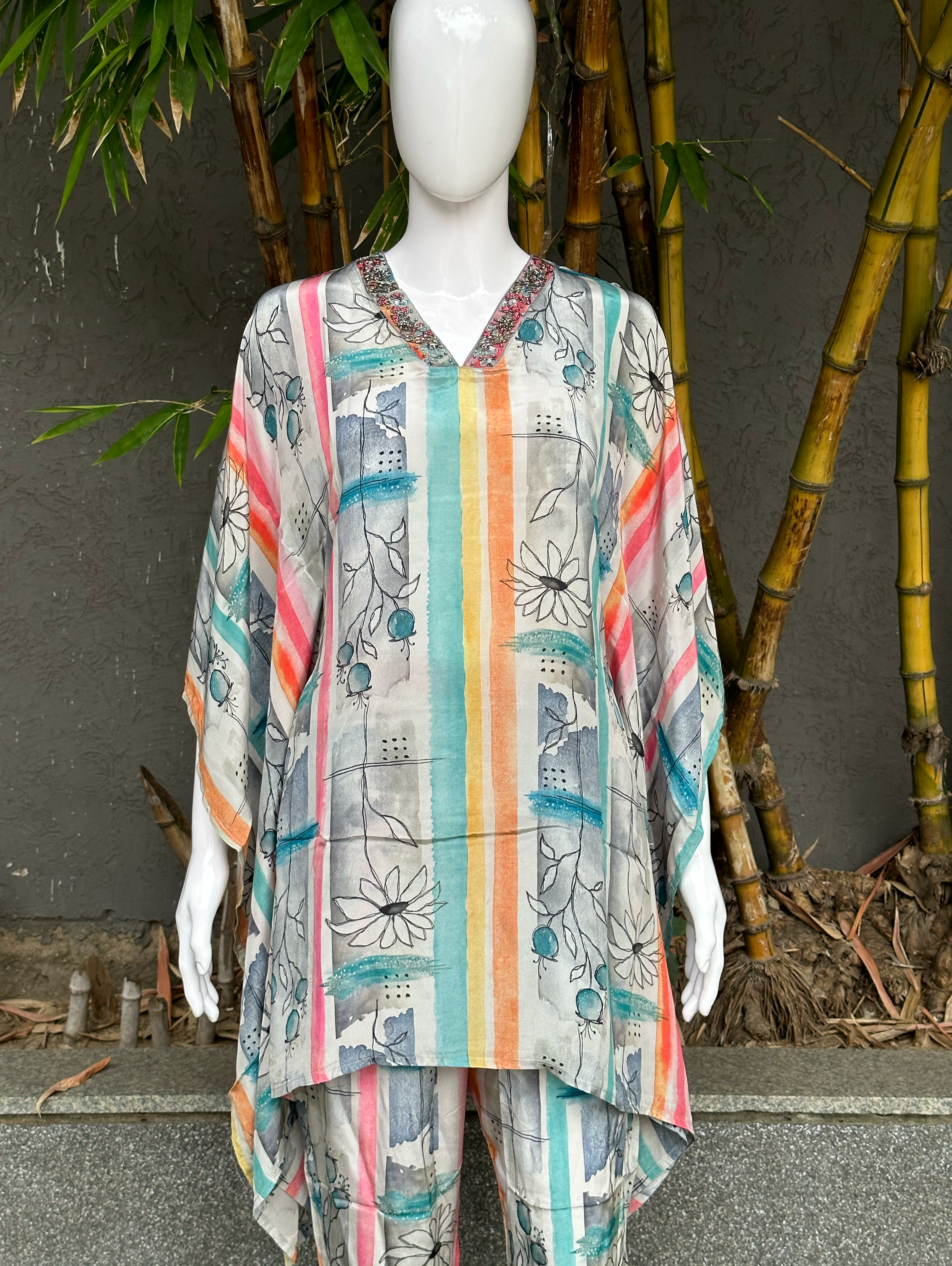 Image of Chinnon V Neck Hand Work Kaftan Coords